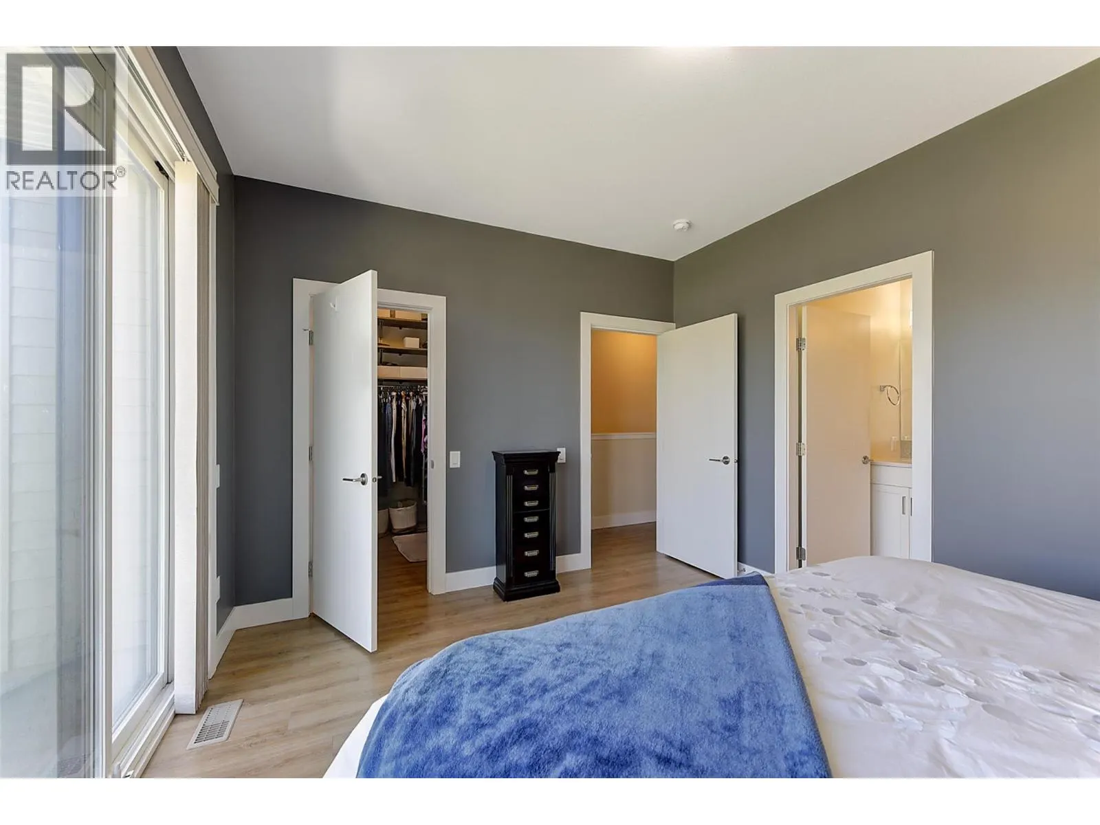 1102 Cameron Avenue Unit# 25