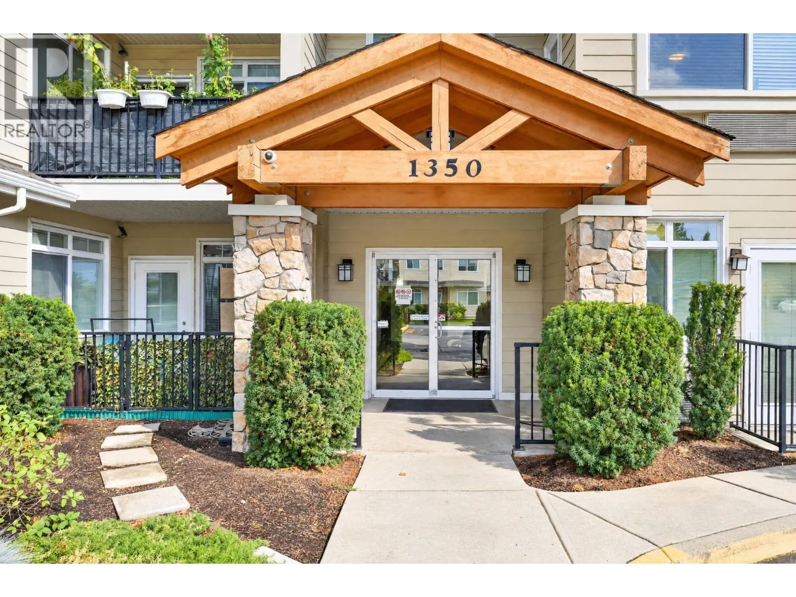 1350 Ridgeway Drive Unit# 302