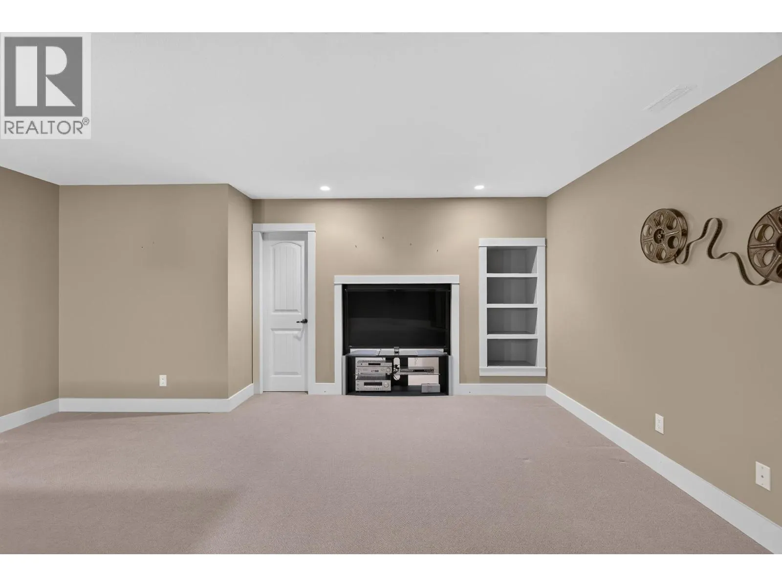901 Middleton Way Unit# 109 Lot# 9