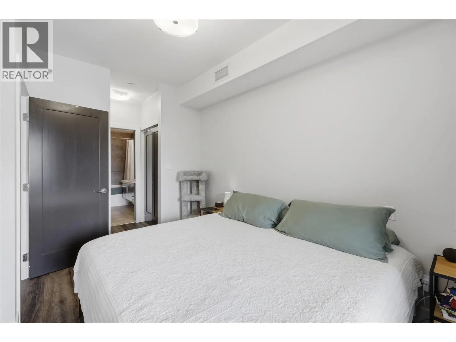460 5th Avenue Unit# 201