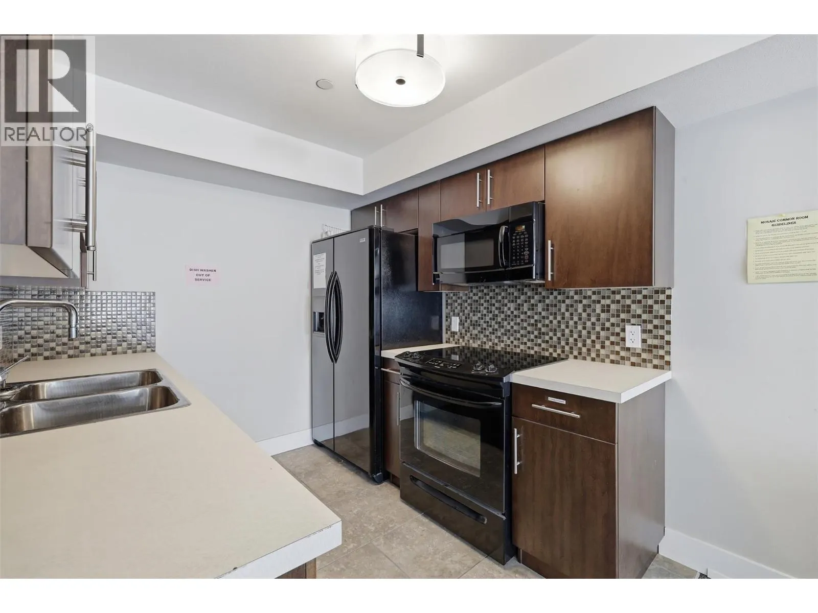 460 5th Avenue Unit# 201