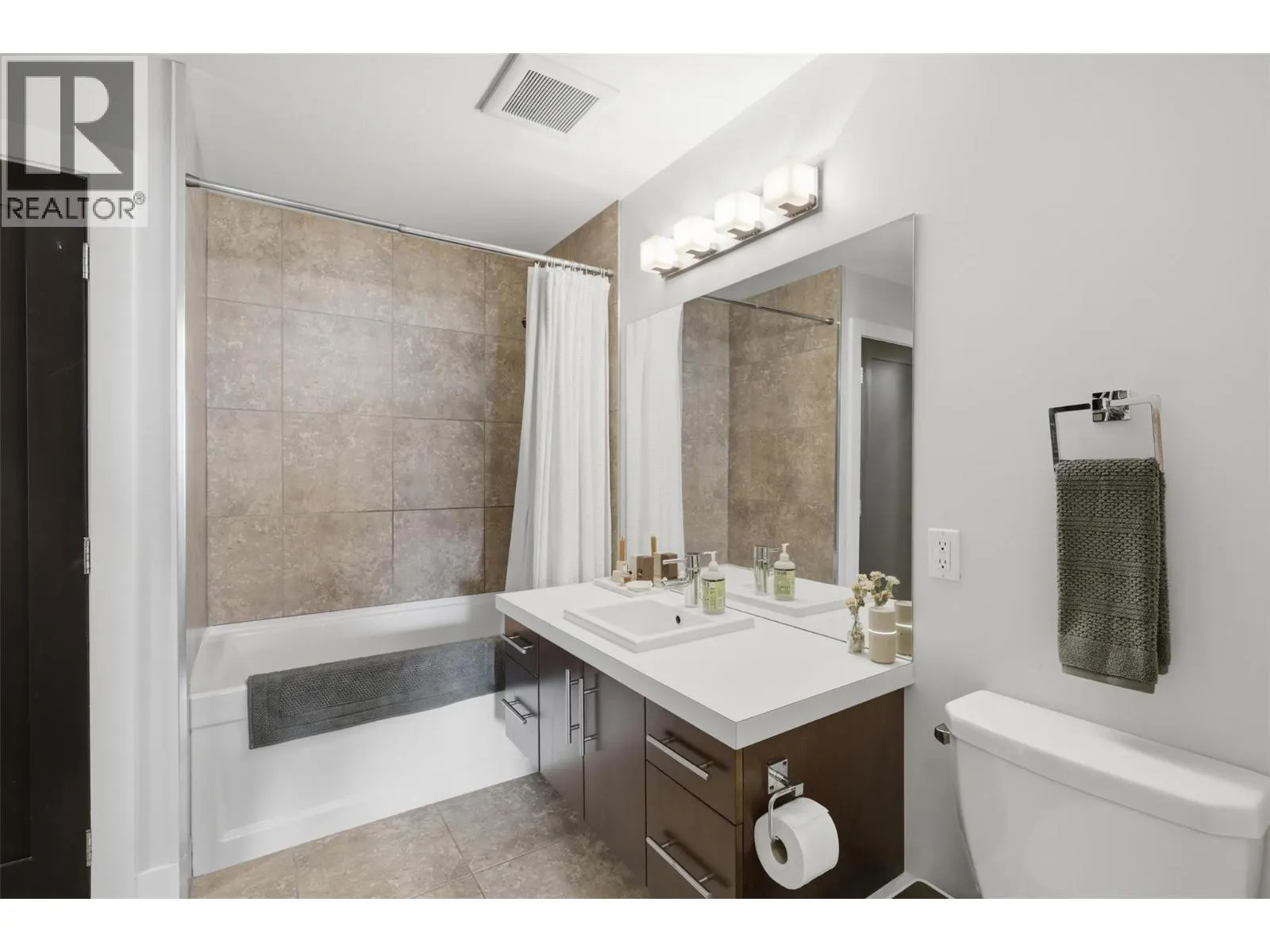 460 5th Avenue Unit# 201