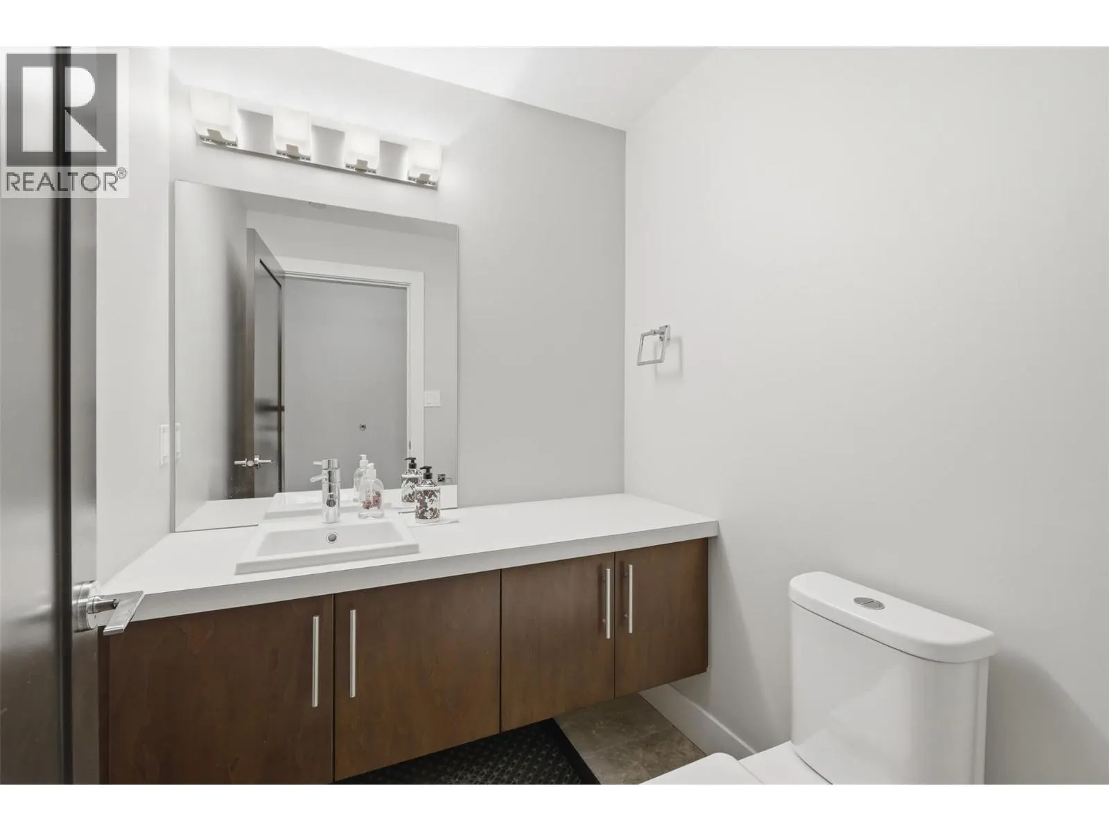 460 5th Avenue Unit# 201