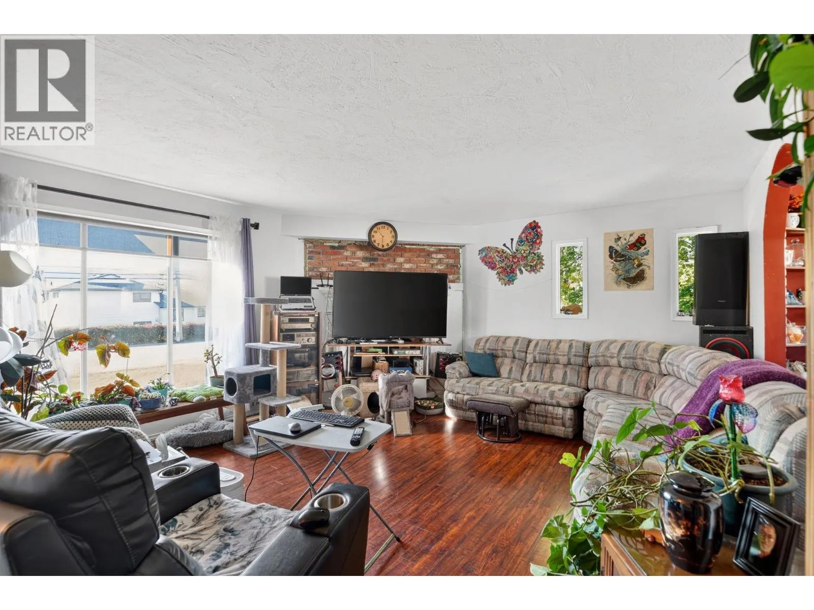 1311 25TH Avenue