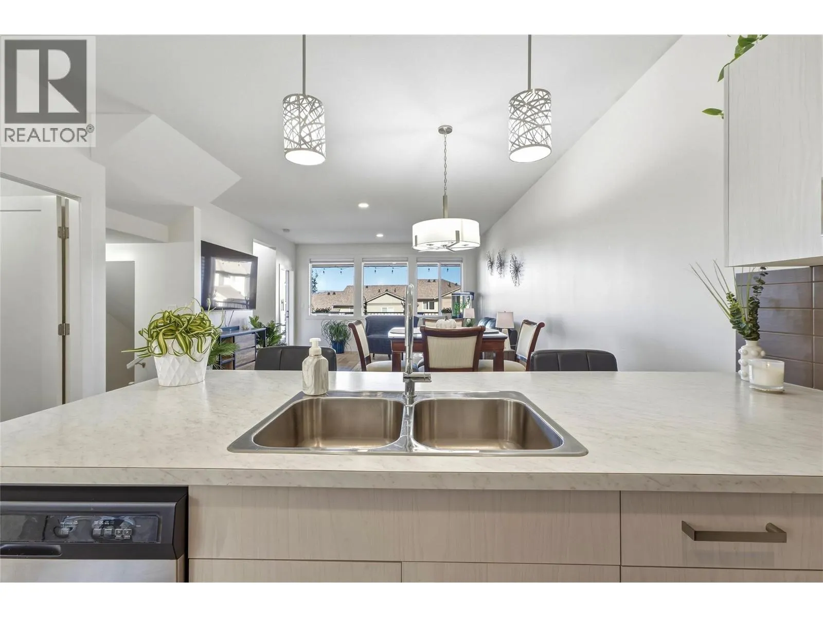 933 Mt Robson Place Unit# 25