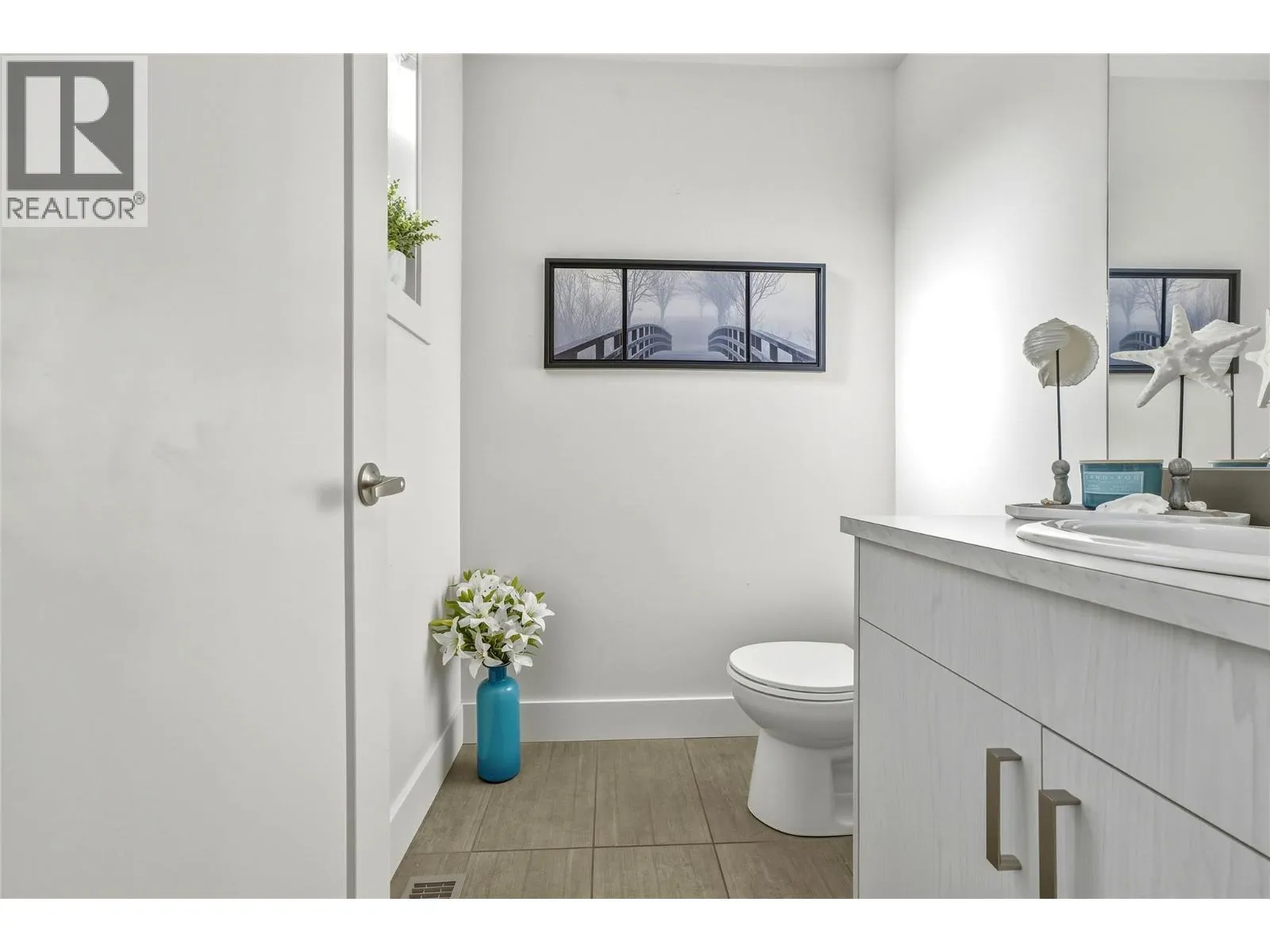 933 Mt Robson Place Unit# 25