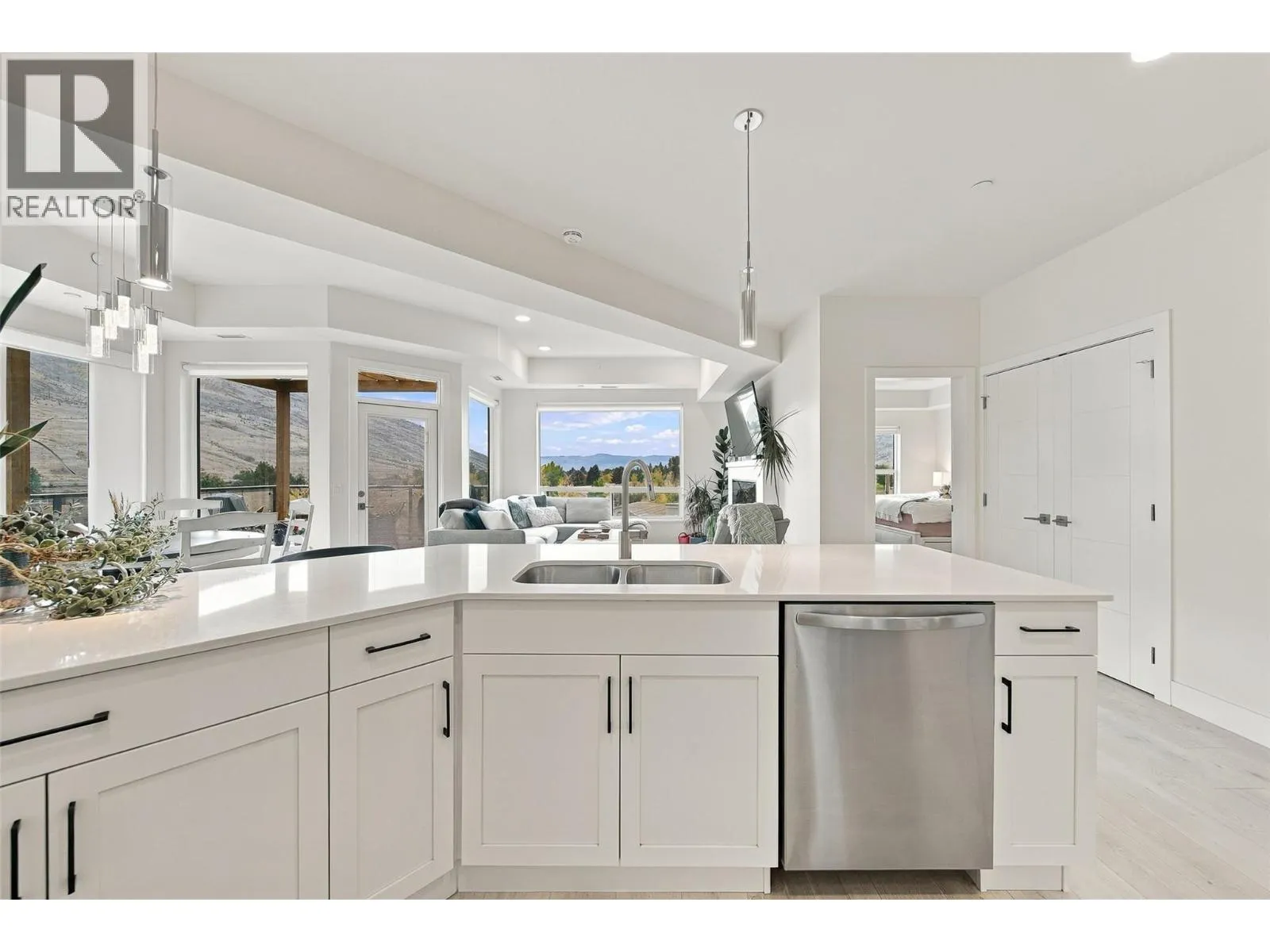 651 DUNES Drive Unit# 302