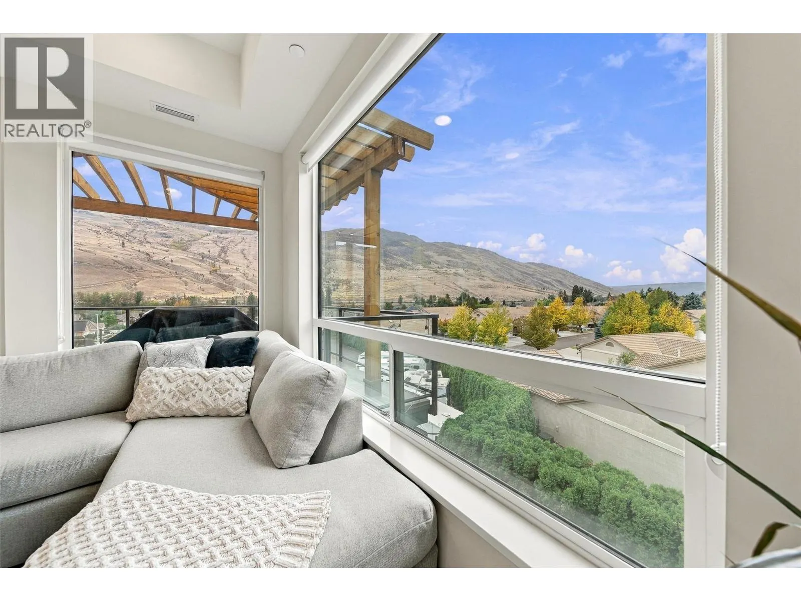 651 DUNES Drive Unit# 302