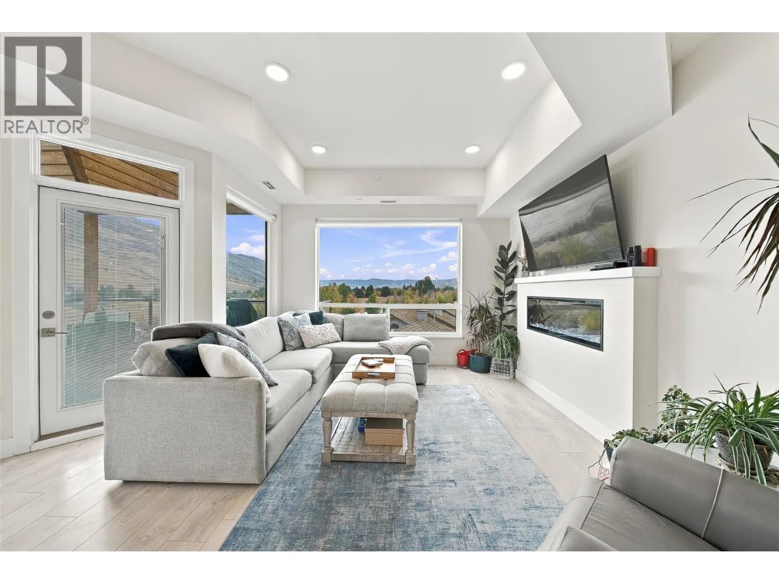 651 DUNES Drive Unit# 302