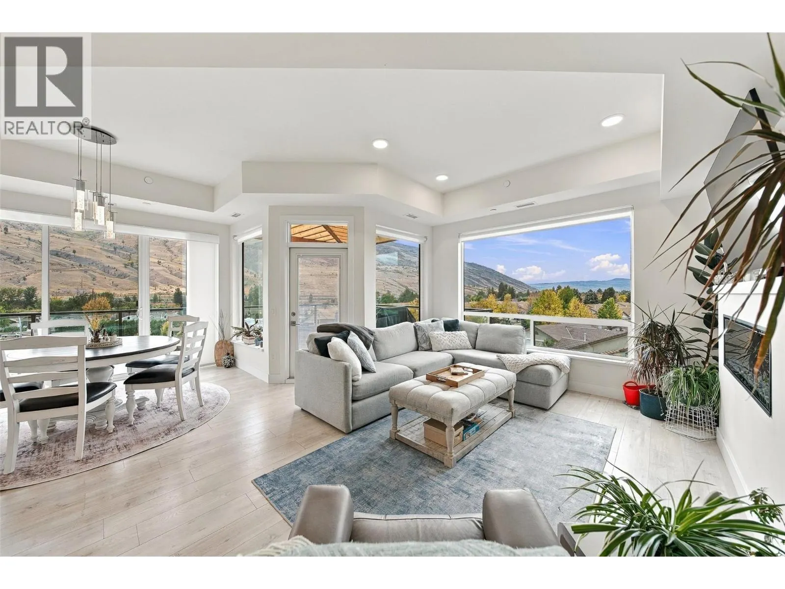651 DUNES Drive Unit# 302