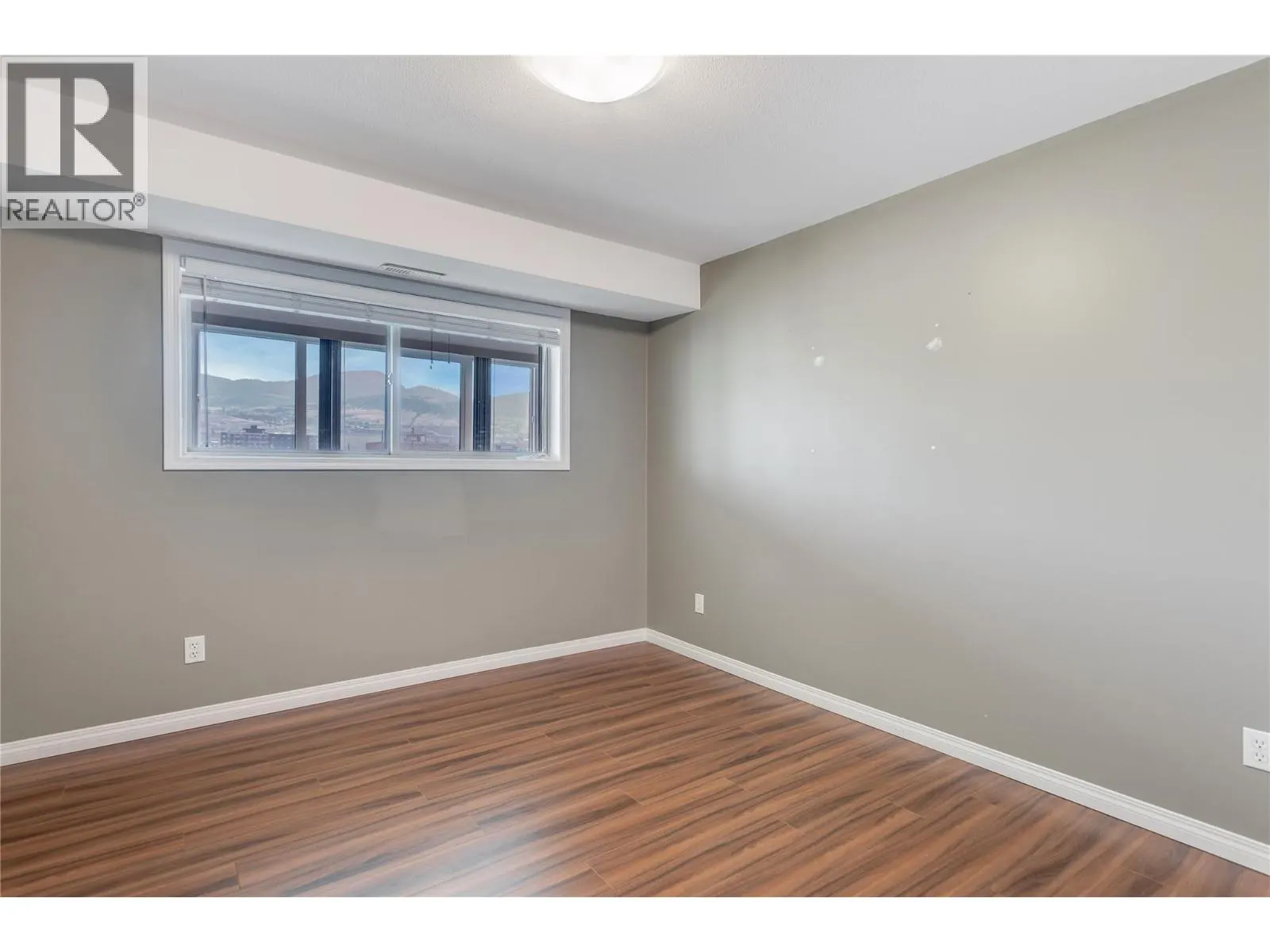 200 DOUGALL Road N Unit# 207
