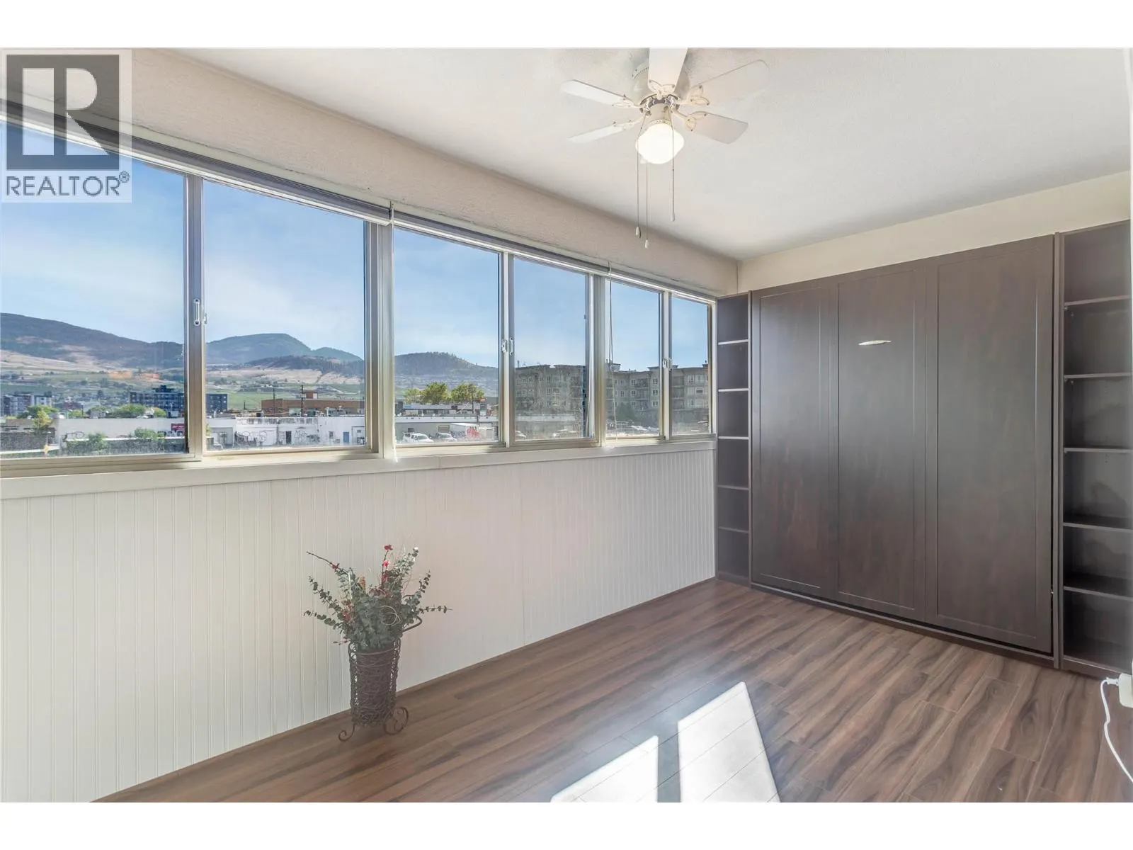 200 DOUGALL Road N Unit# 207