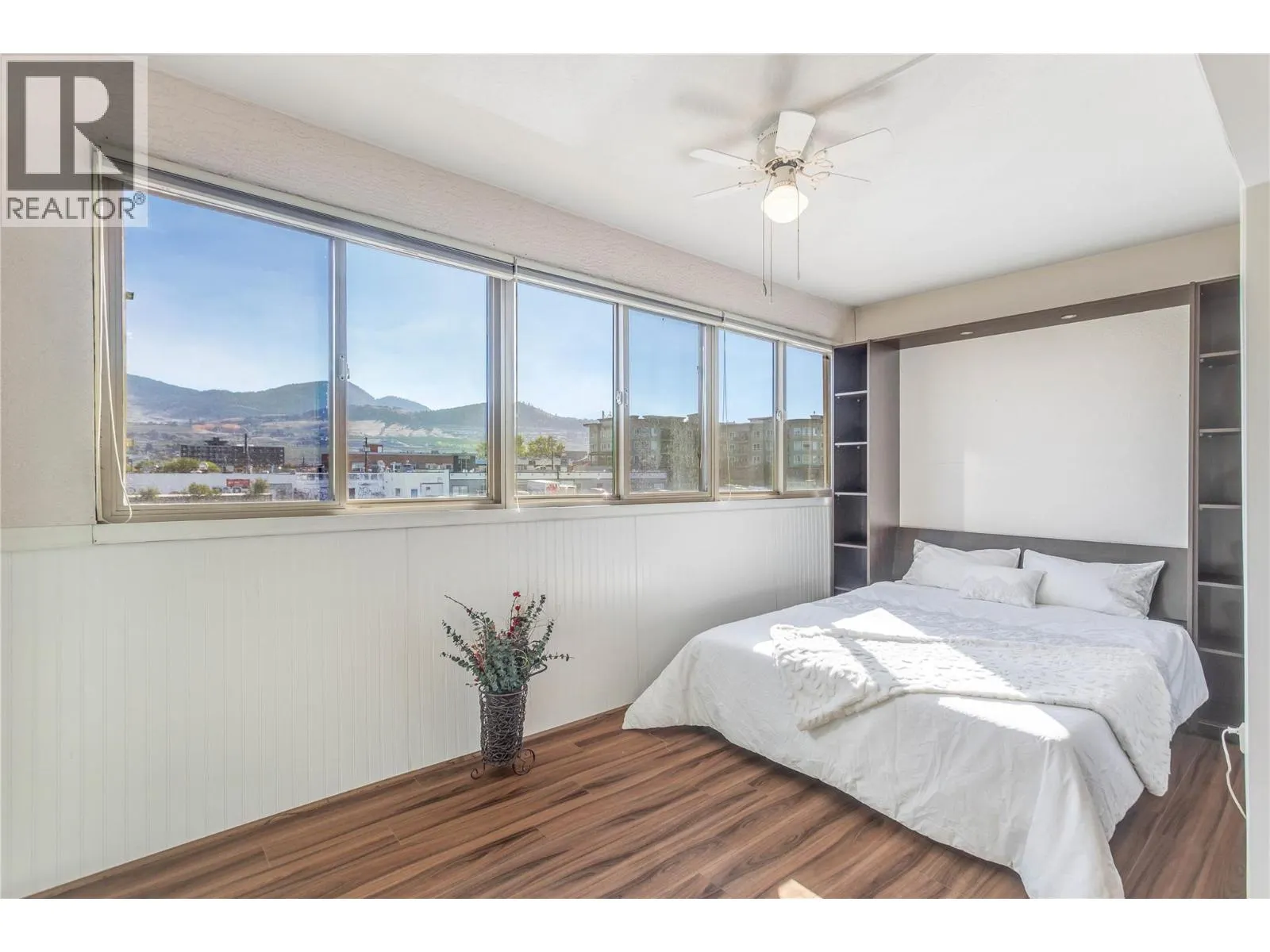 200 DOUGALL Road N Unit# 207