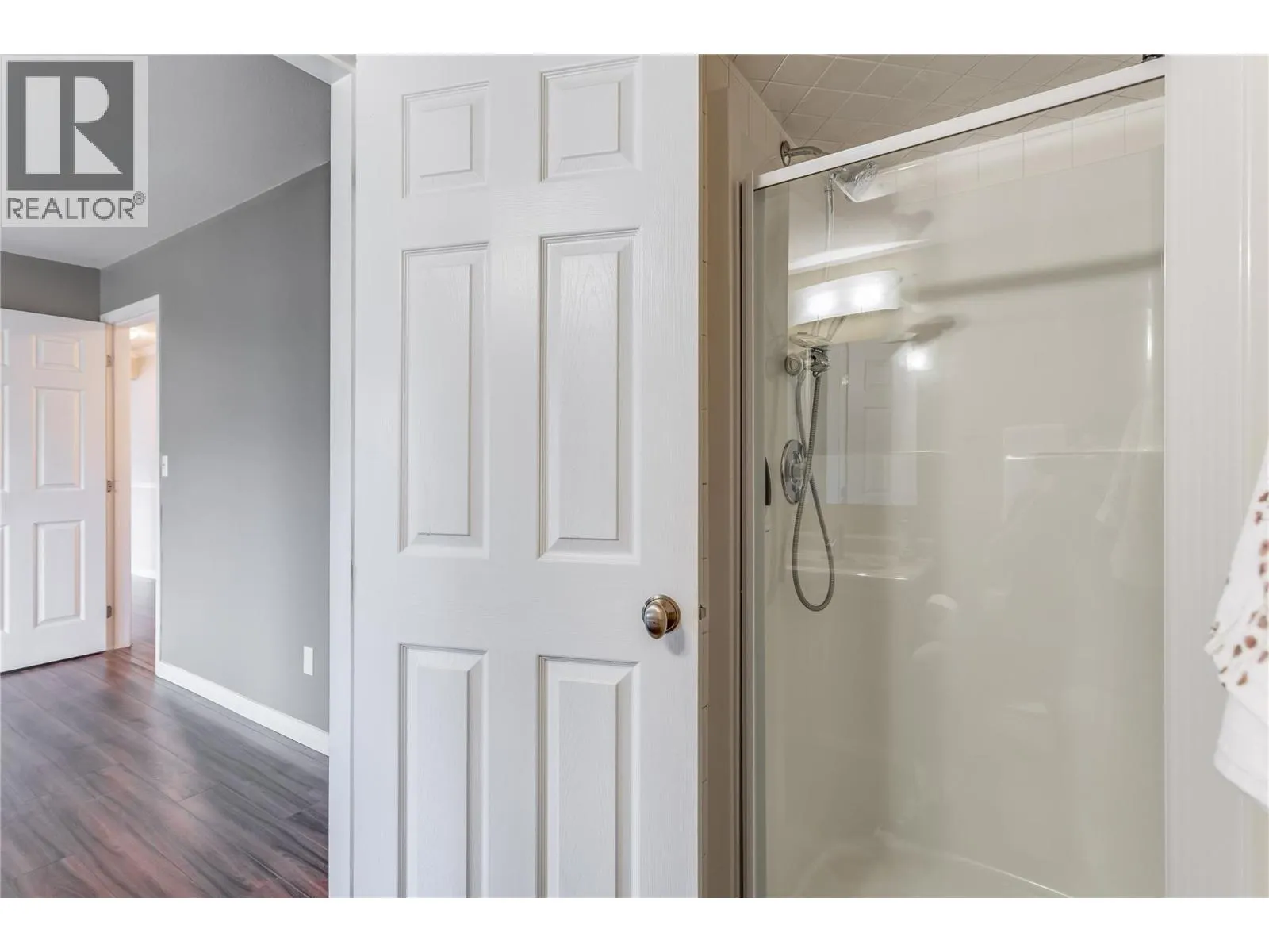 200 DOUGALL Road N Unit# 207