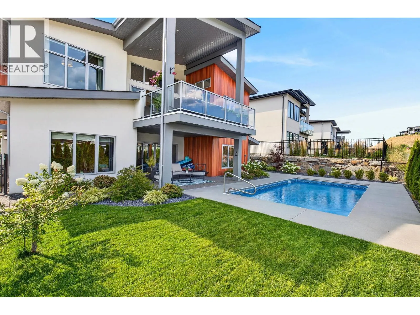 887 Loseth Drive