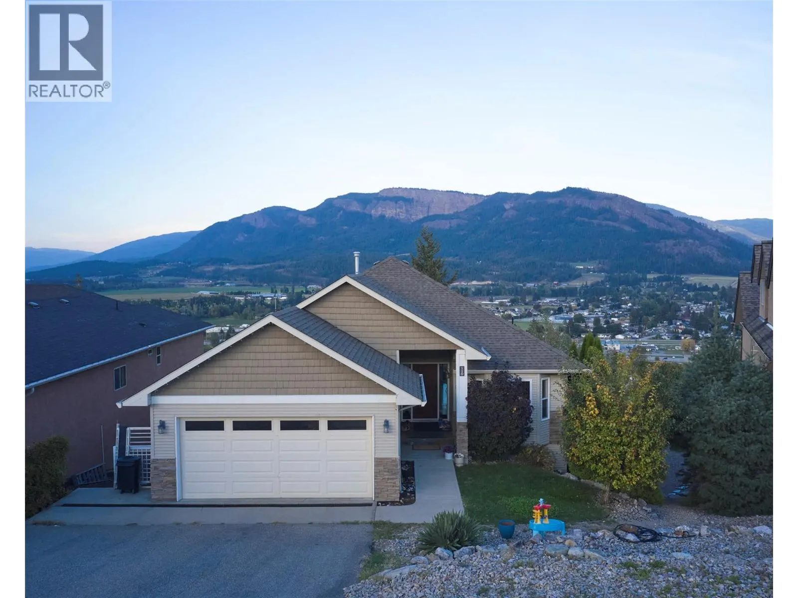 110 Red Rock Crescent