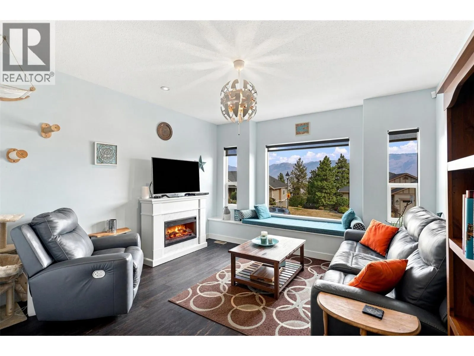 2955 Kicking Horse Drive
