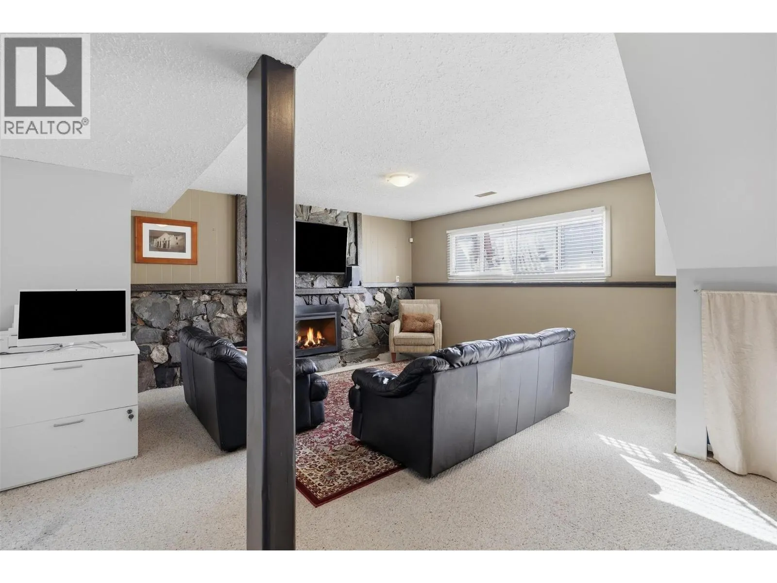 1580 Happyvale Place