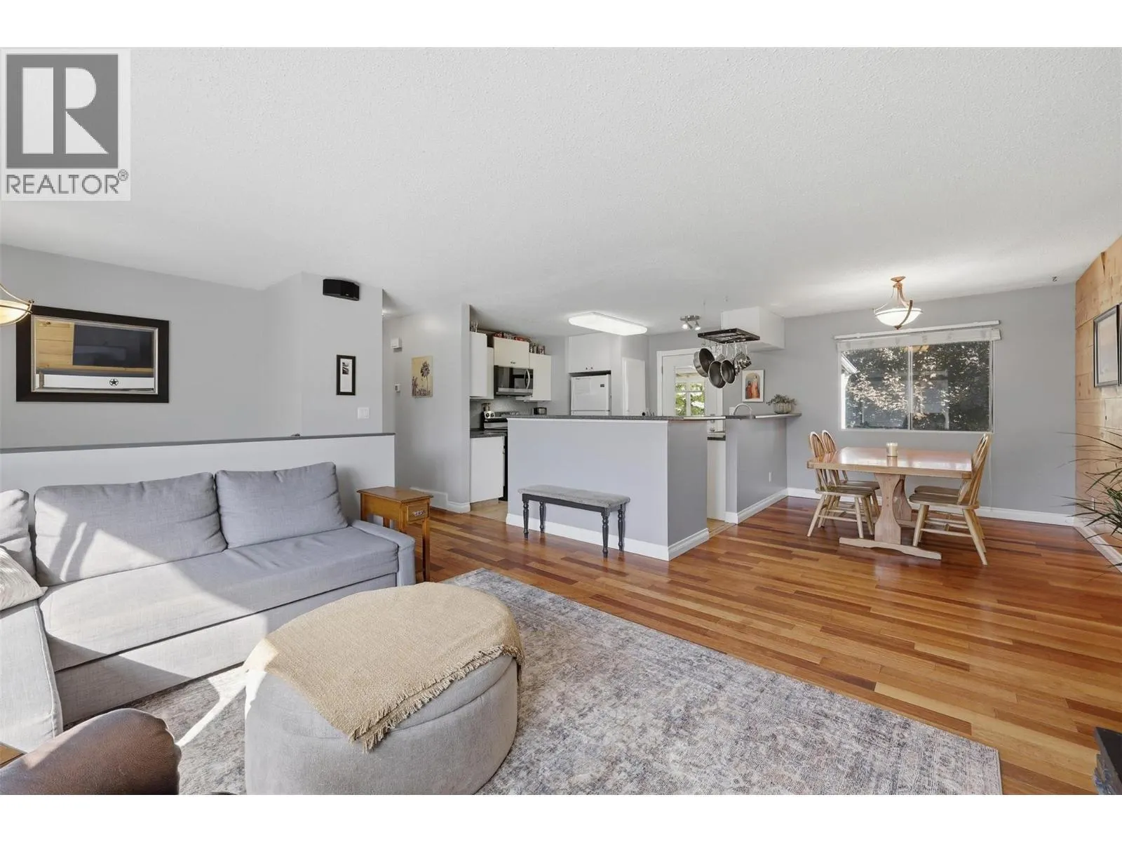 1580 Happyvale Place