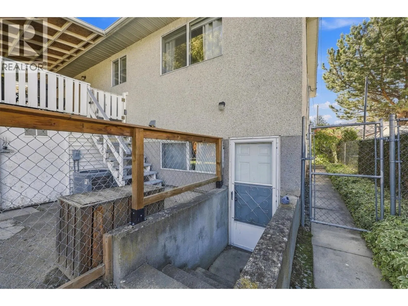 1580 Happyvale Place