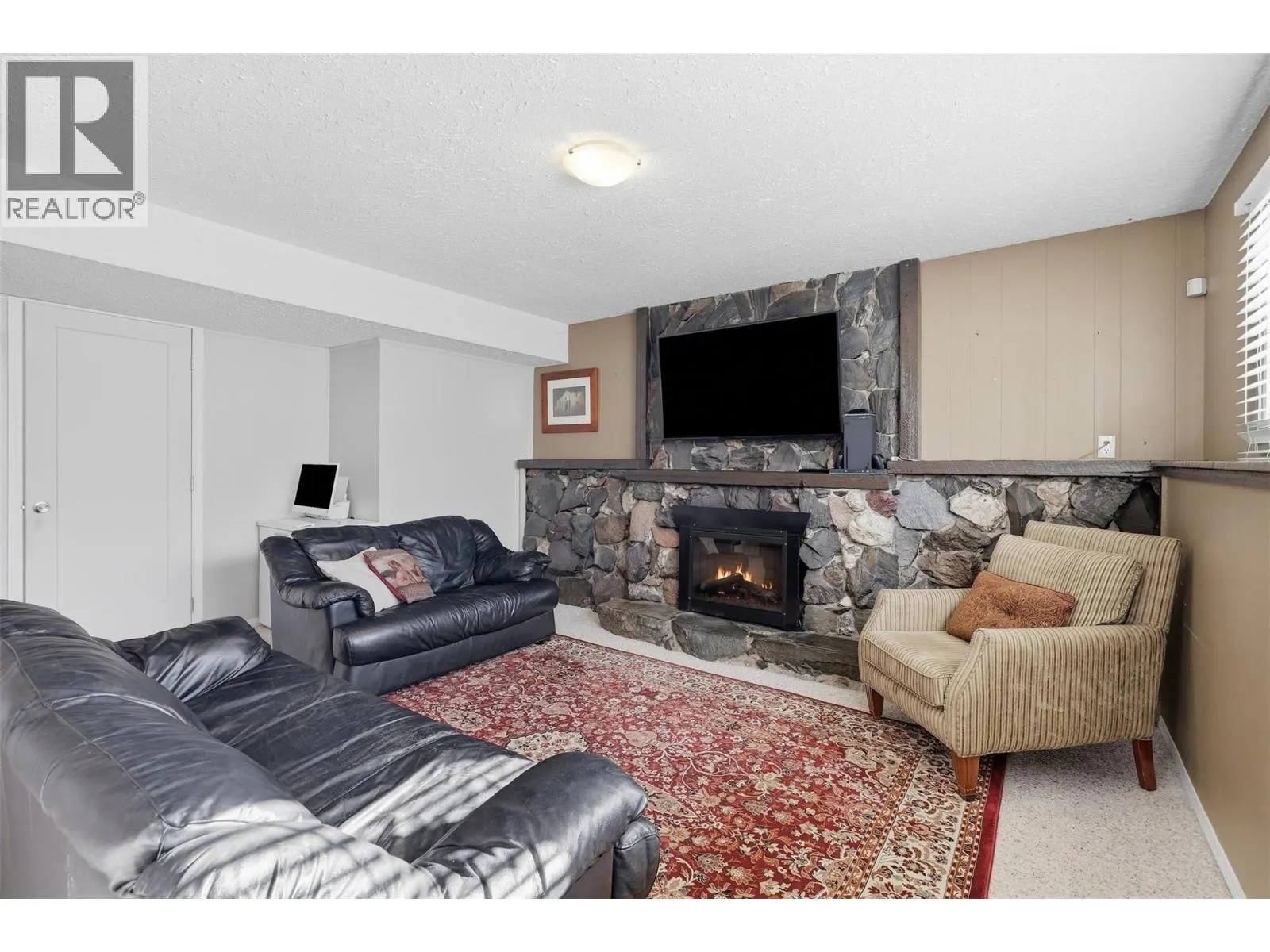 1580 Happyvale Place