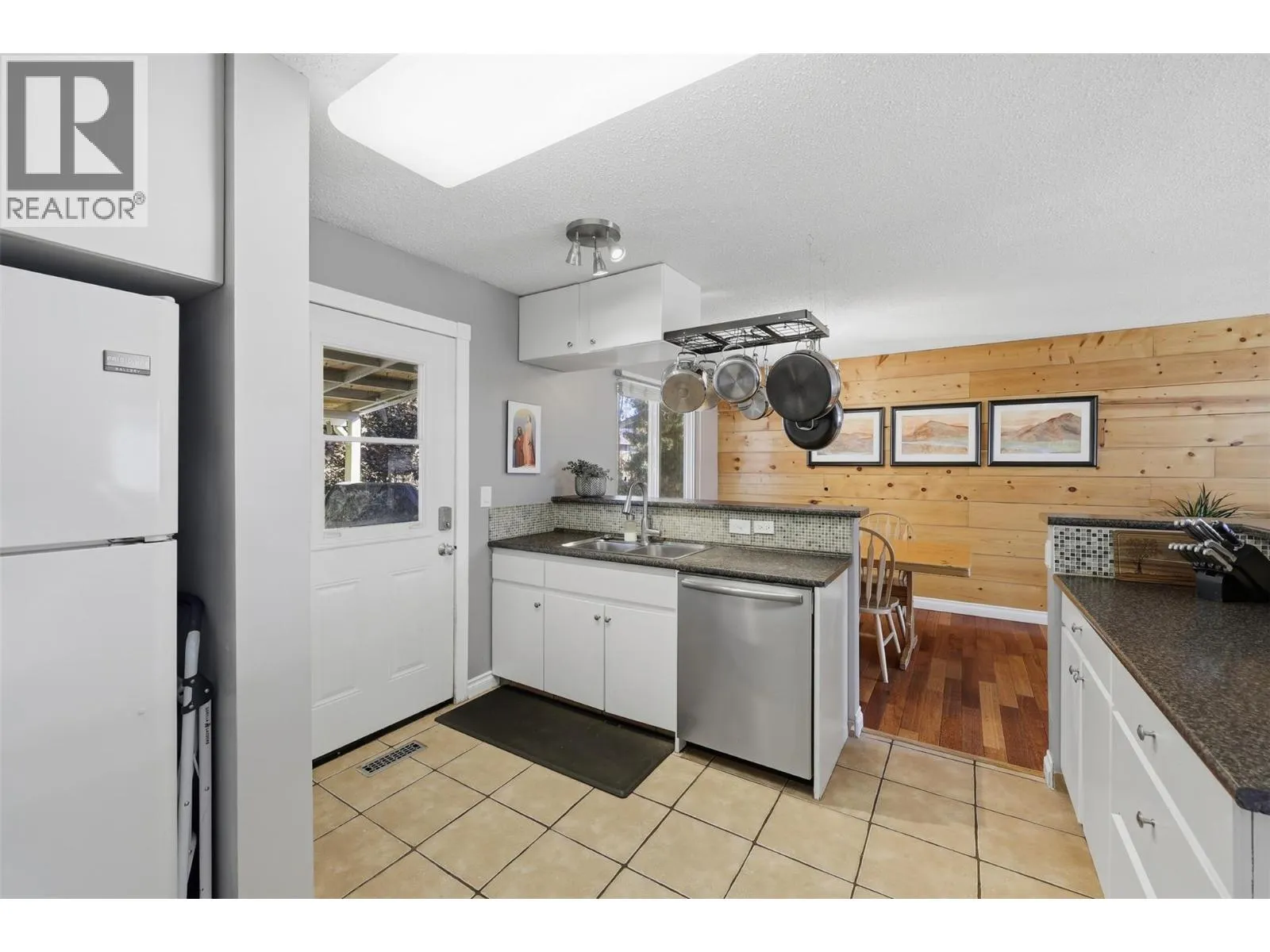 1580 Happyvale Place