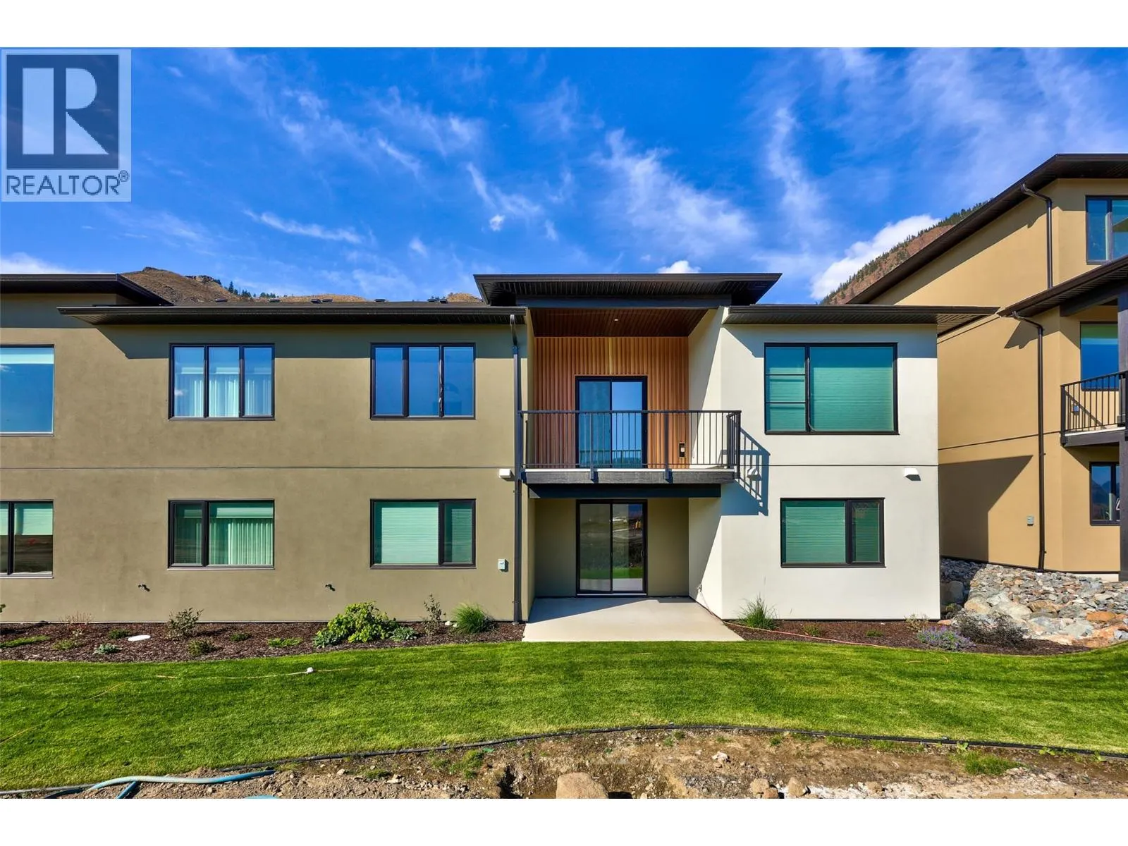 5048 Sun Rivers Drive