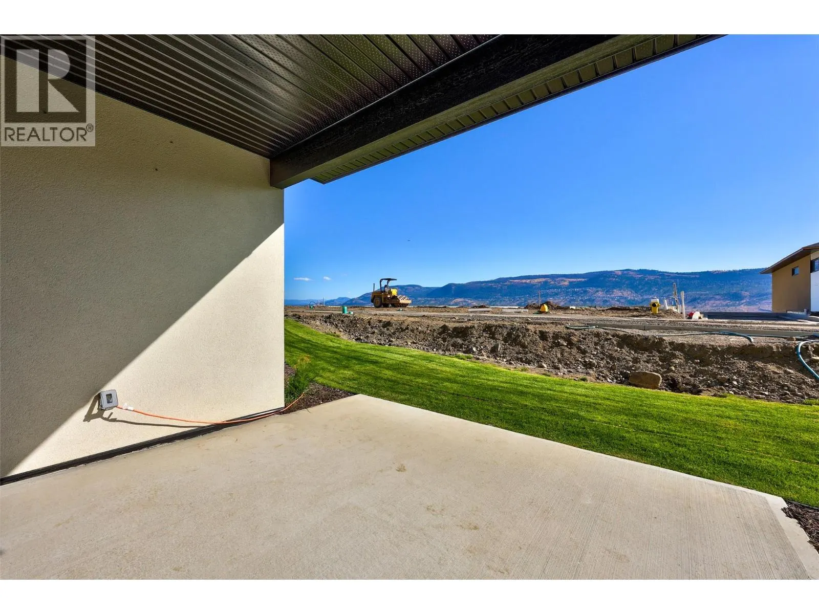 5048 Sun Rivers Drive