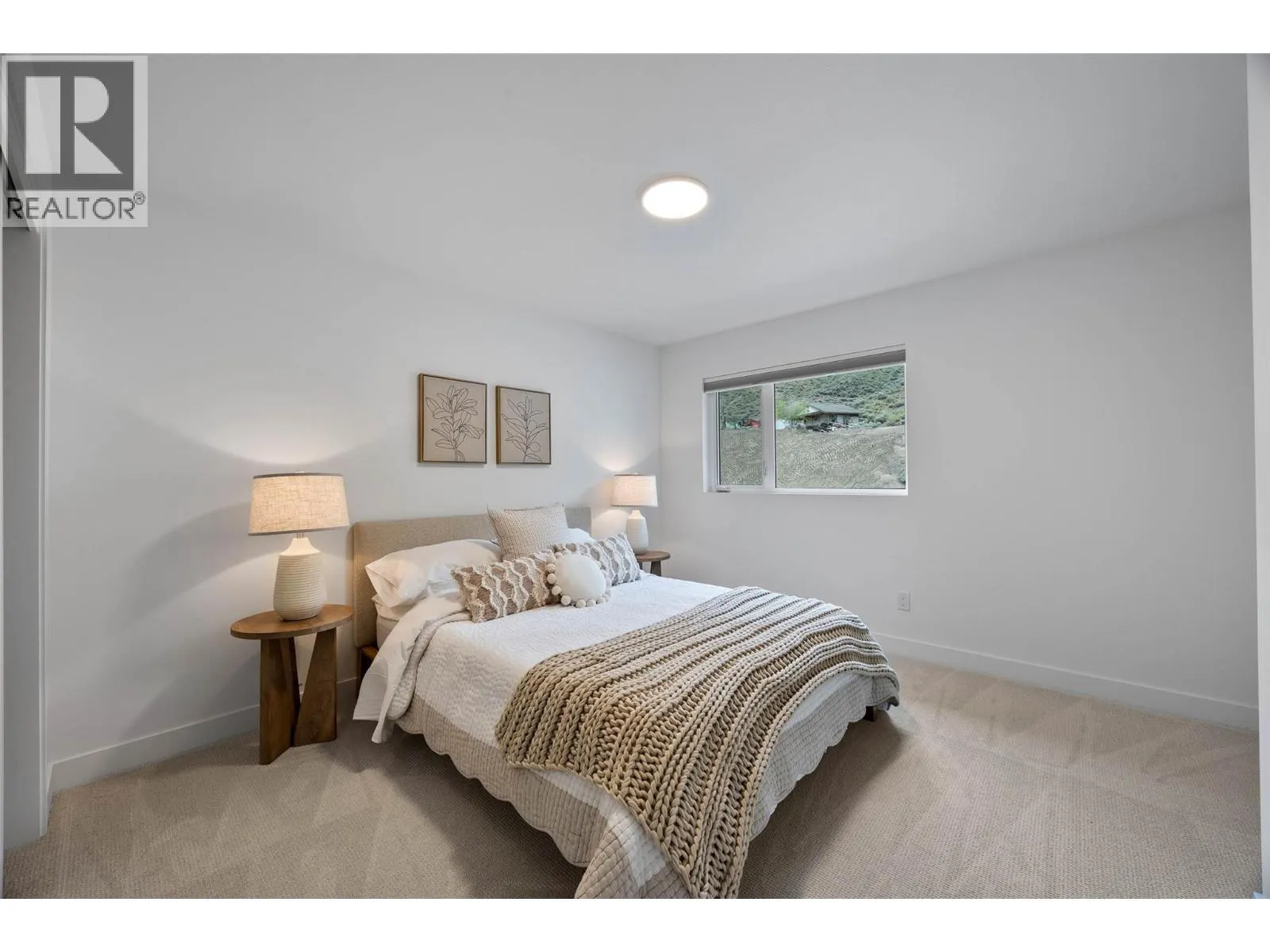 5046 Sun Rivers Drive