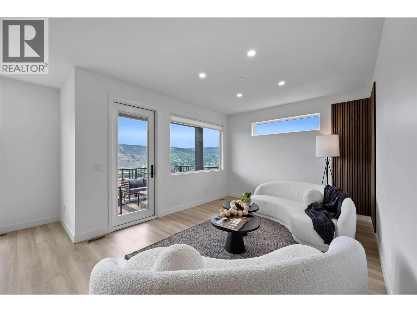 5046 Sun Rivers Drive