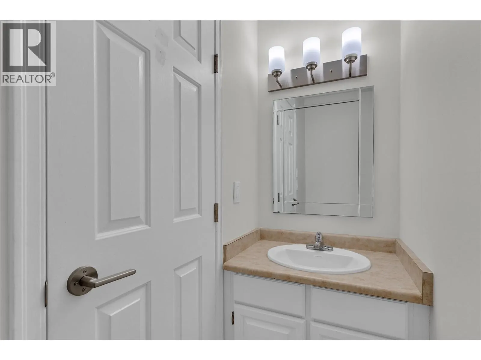 1675 Thayer Court Unit# 3