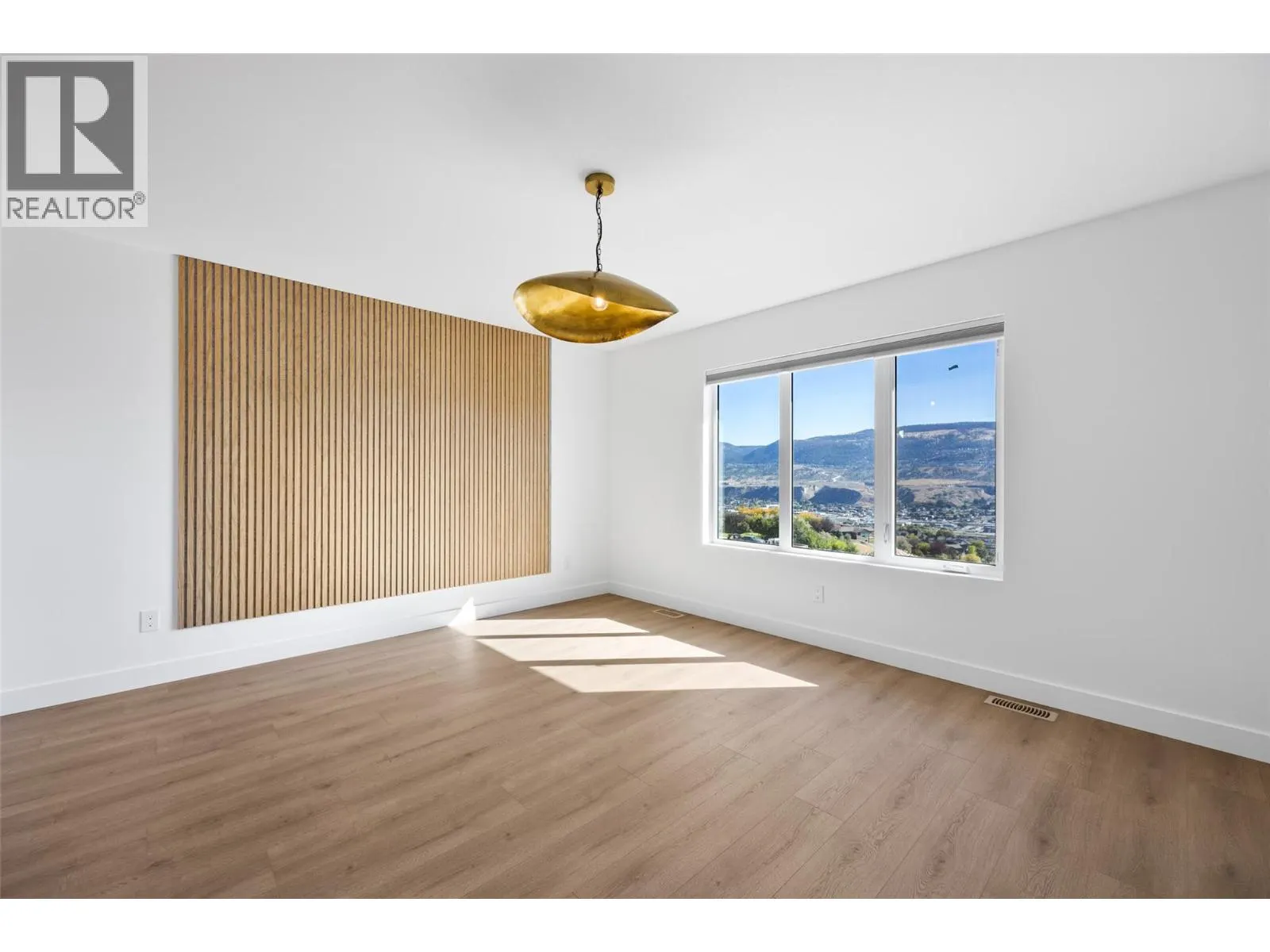5044 Sun Rivers Drive