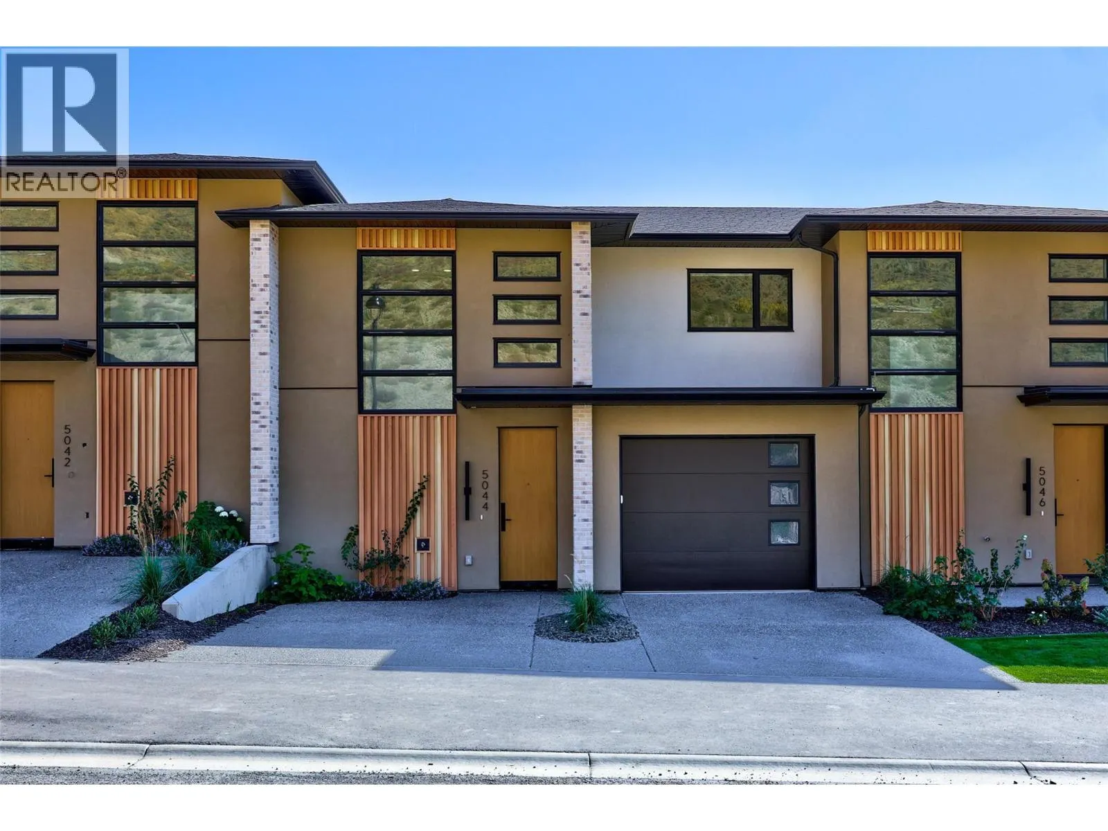 5044 Sun Rivers Drive