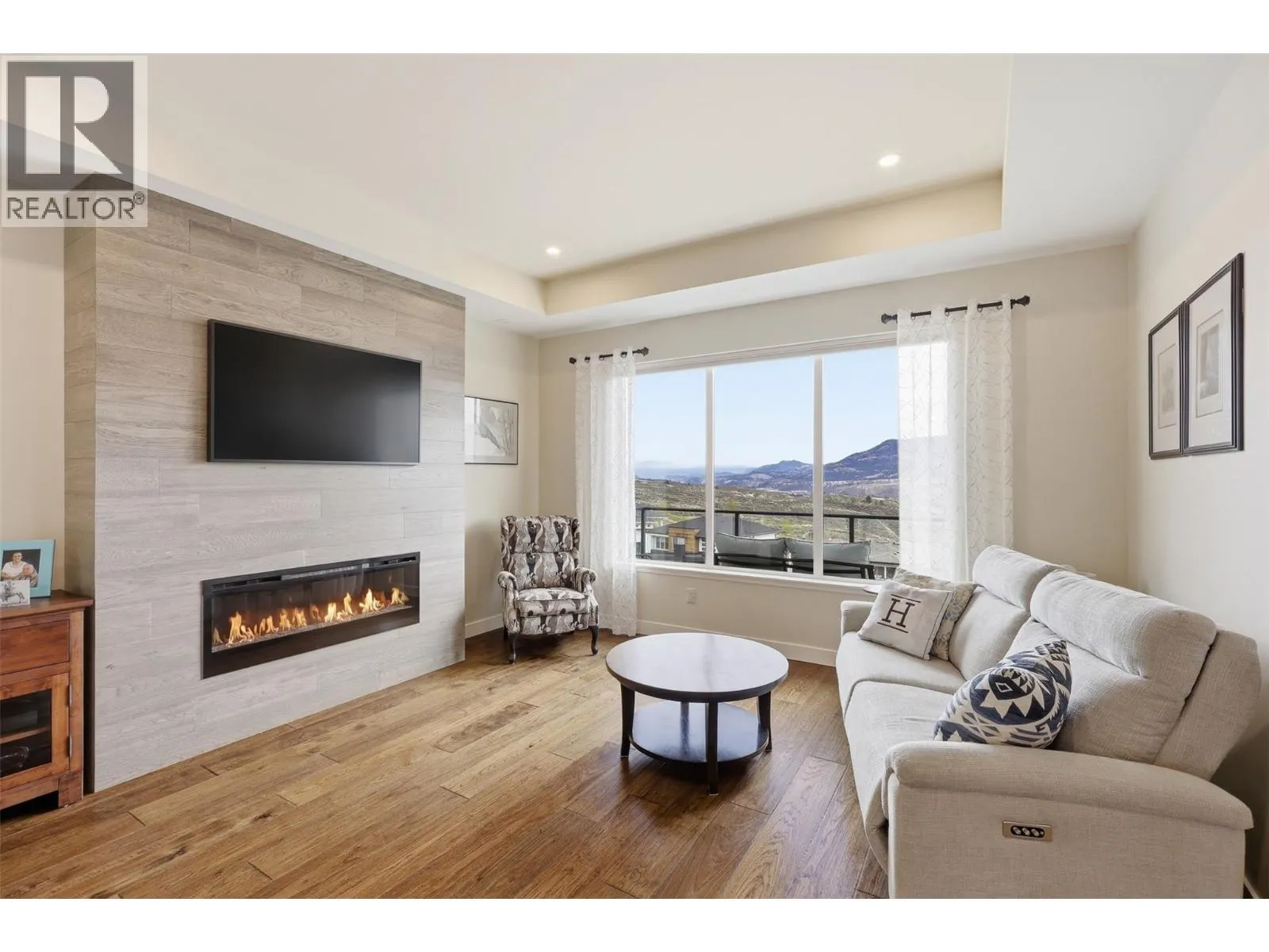 4012 Rio Vista Way