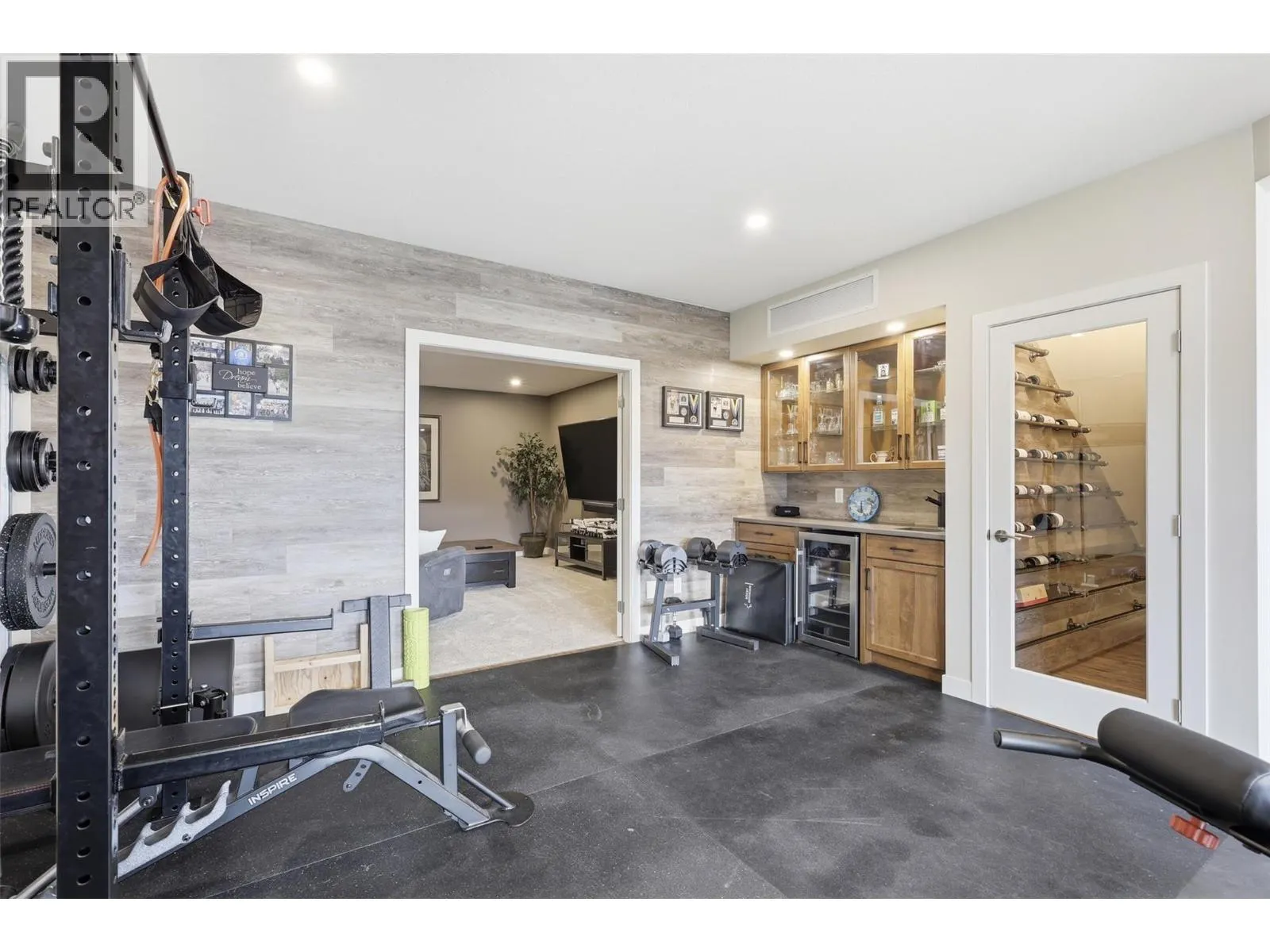 4012 Rio Vista Way