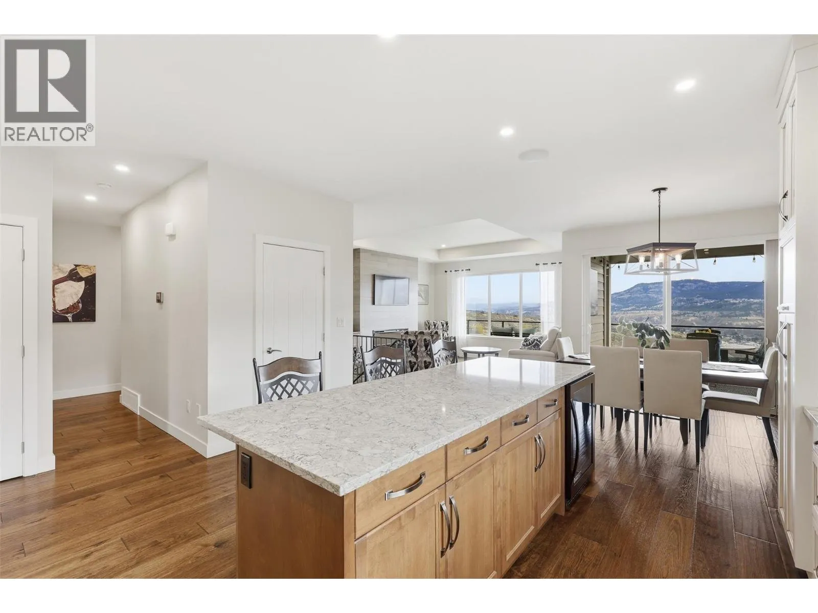 4012 Rio Vista Way