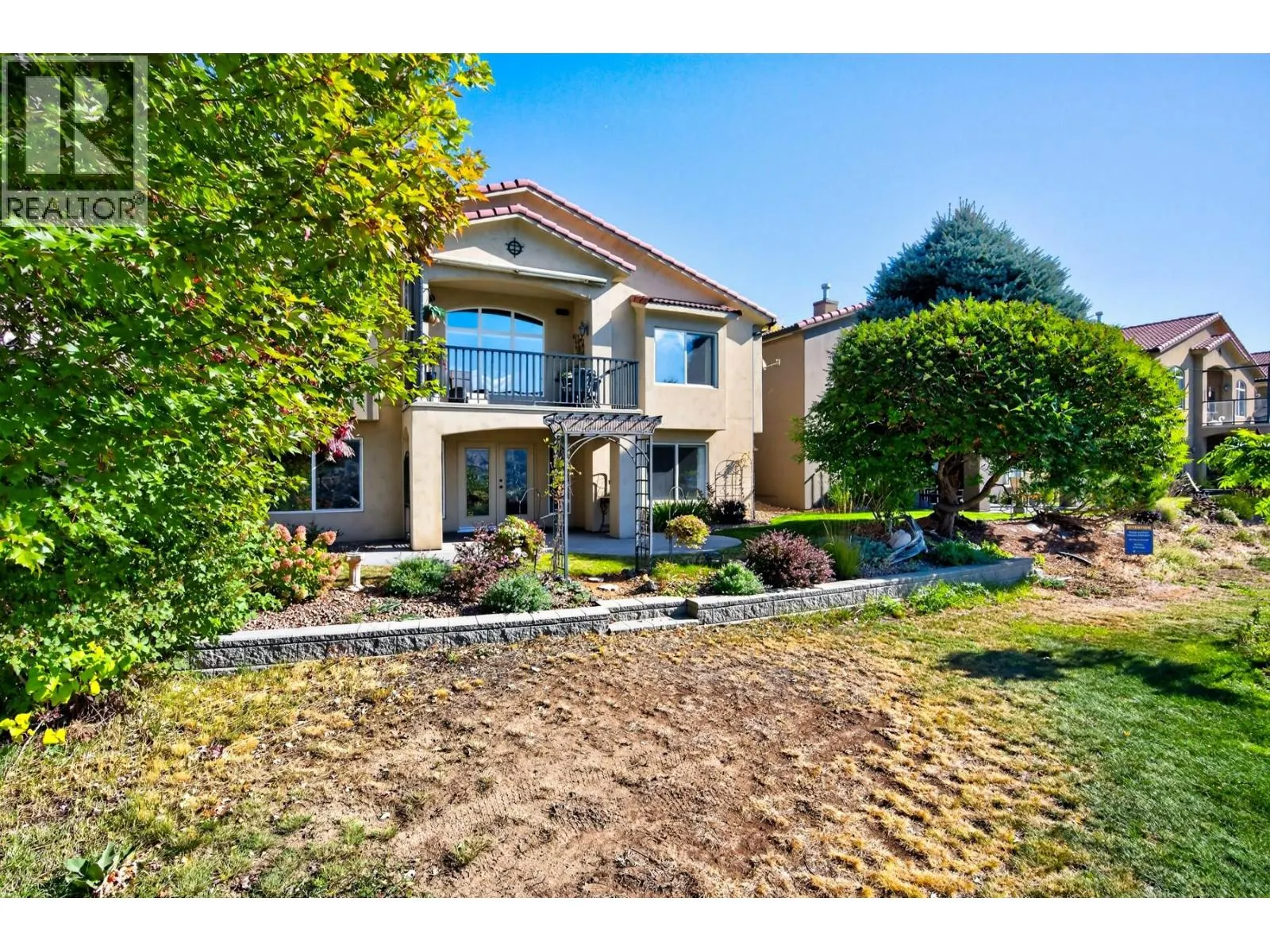 784 Rosewood Crescent