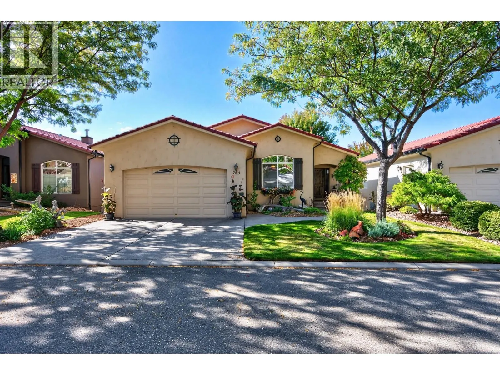 784 Rosewood Crescent