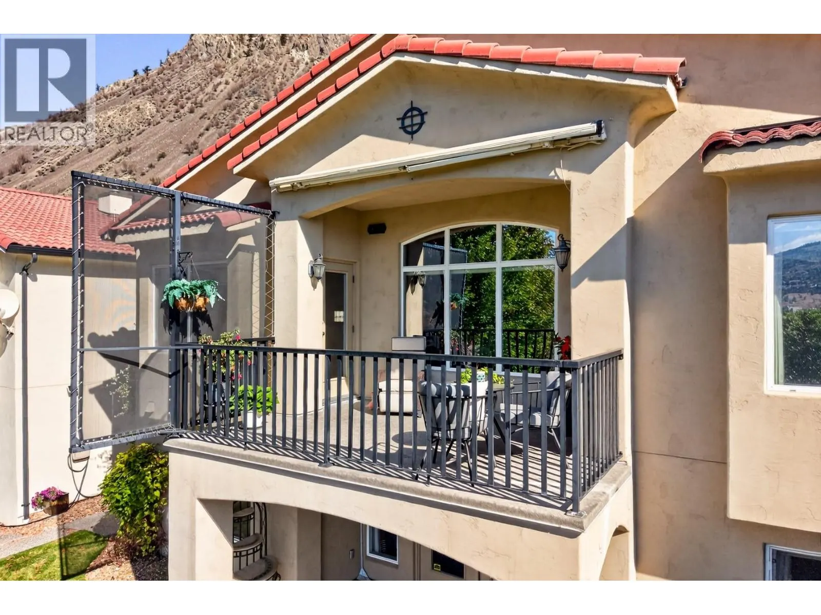 784 Rosewood Crescent