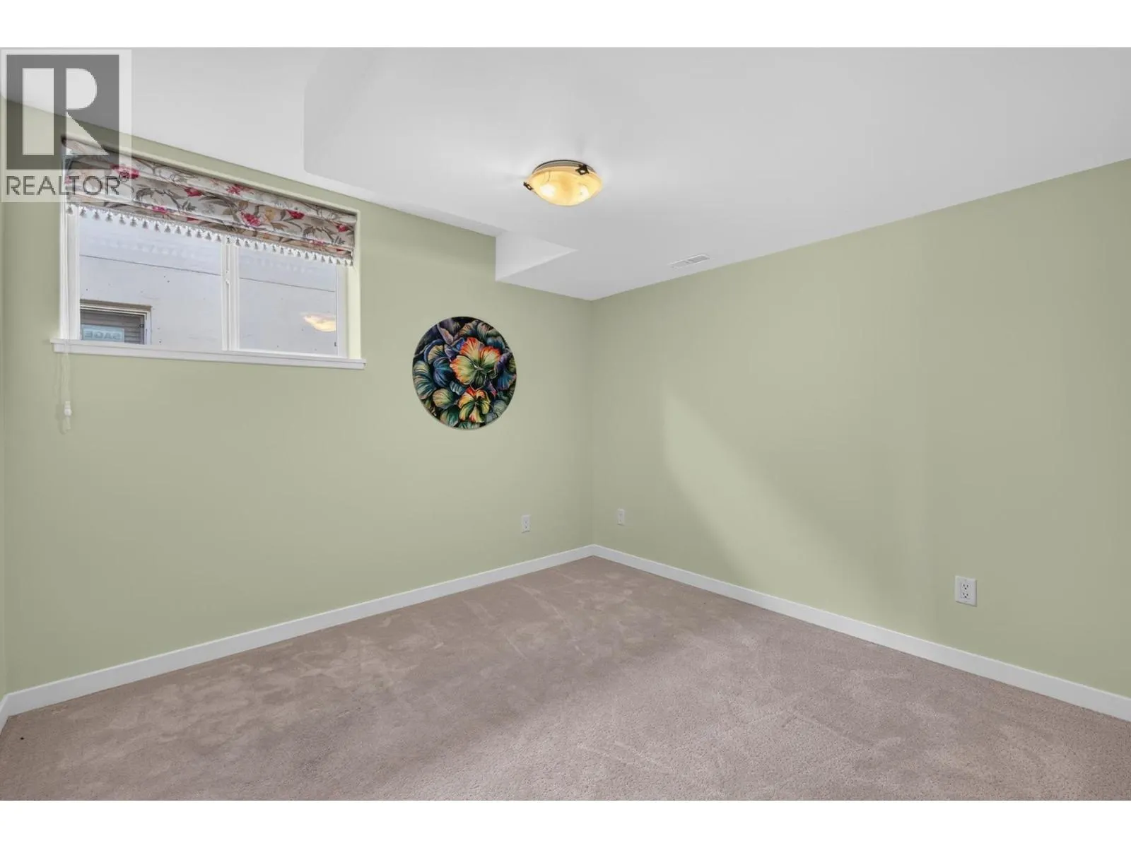 784 Rosewood Crescent