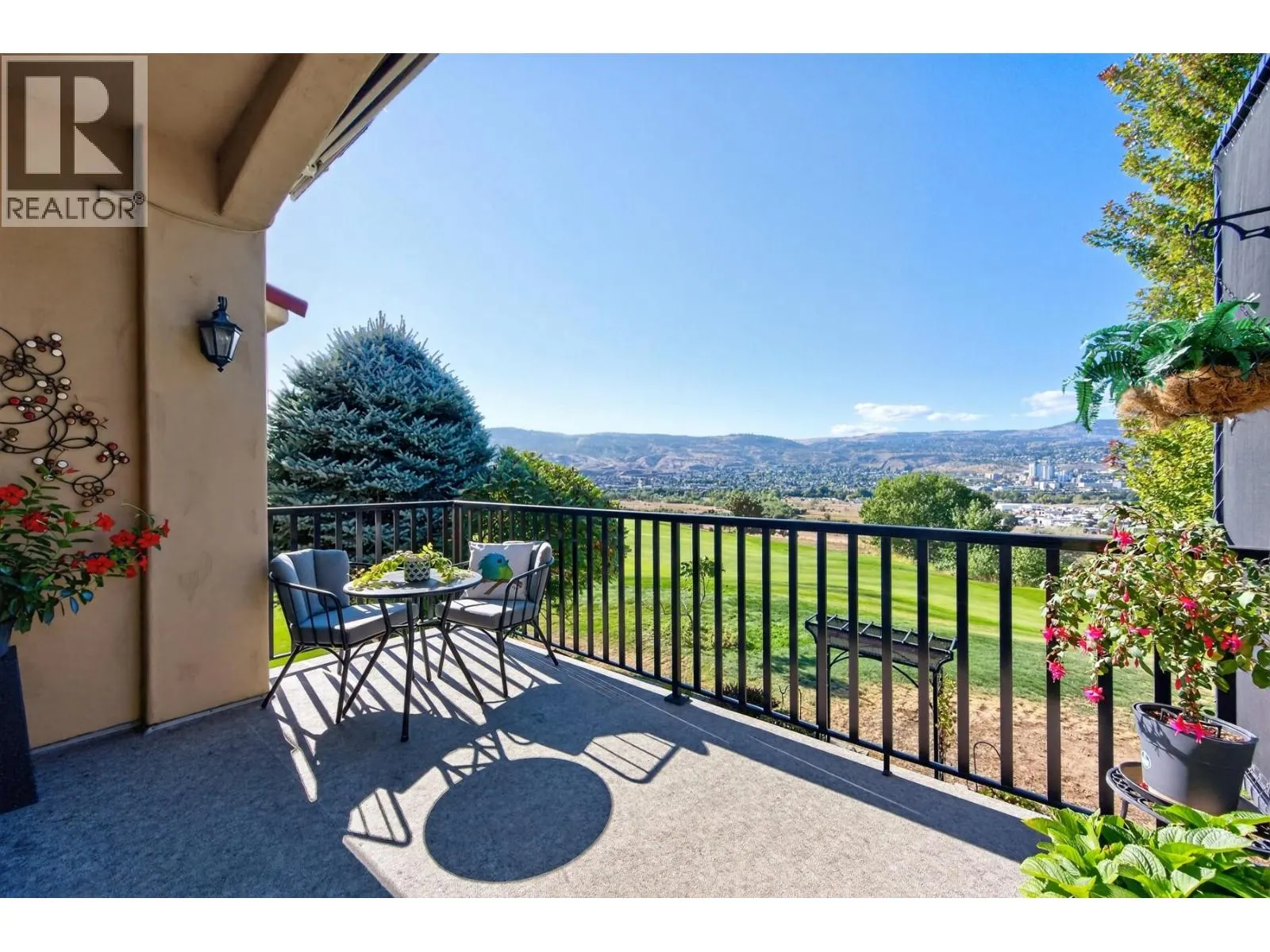 784 Rosewood Crescent