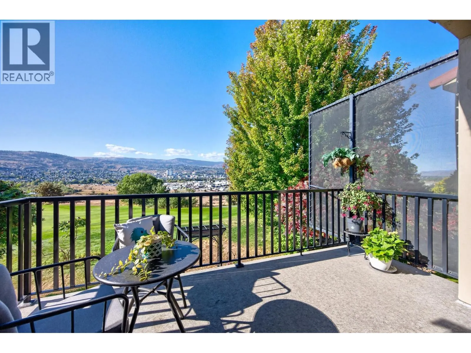784 Rosewood Crescent