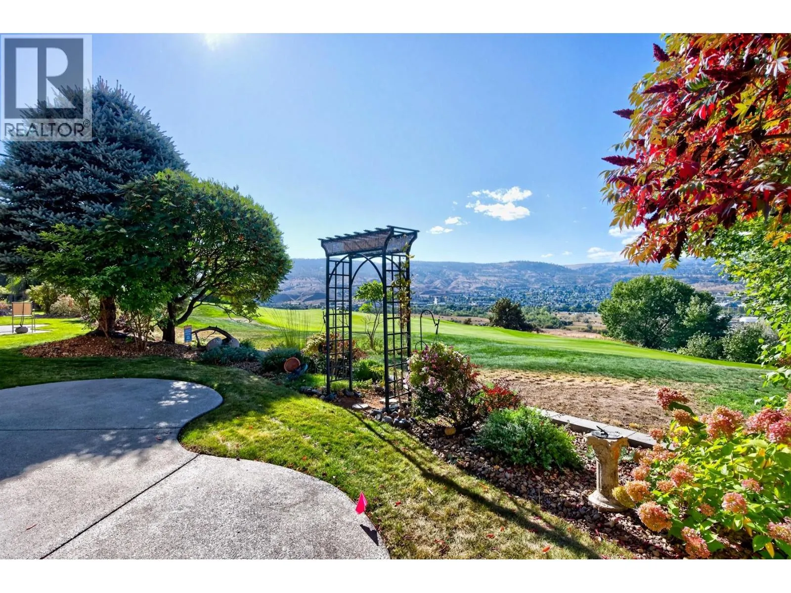 784 Rosewood Crescent