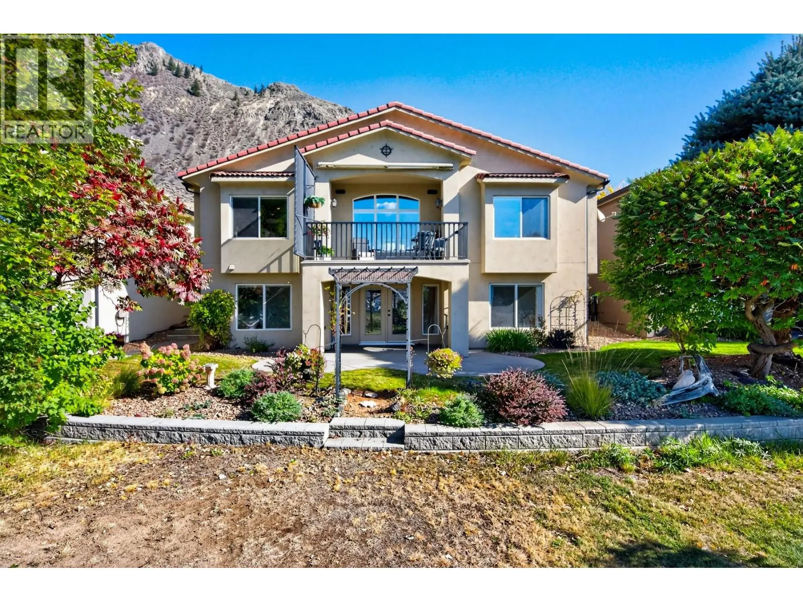 784 Rosewood Crescent