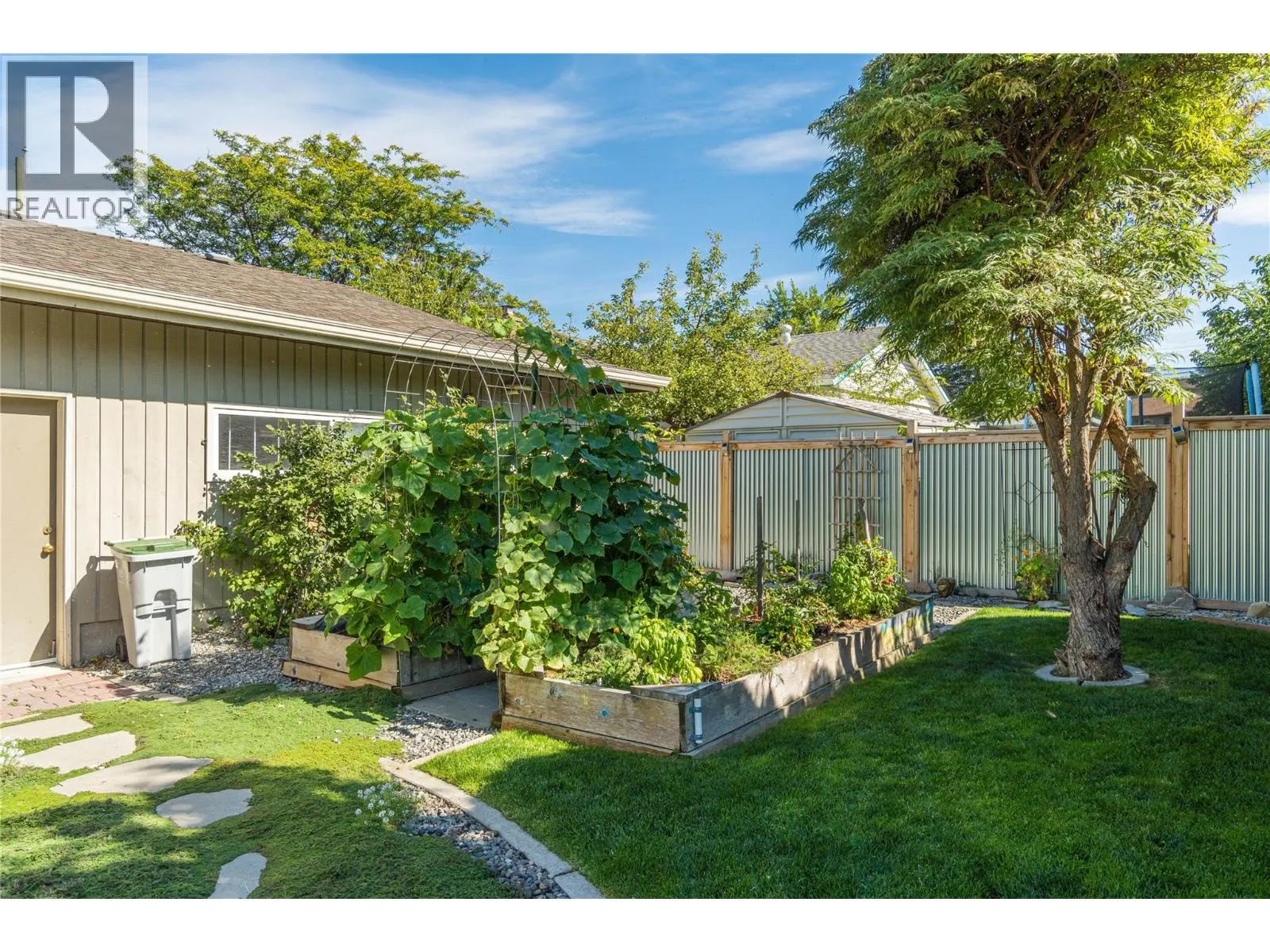 2653 SUNSET Drive