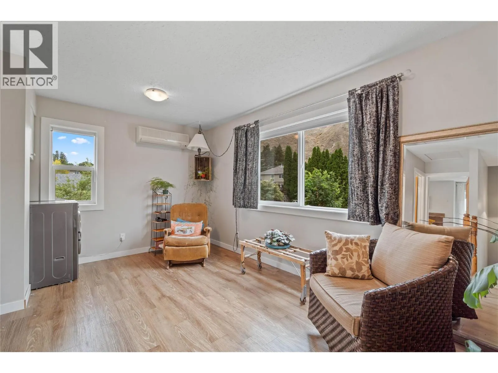 2653 SUNSET Drive