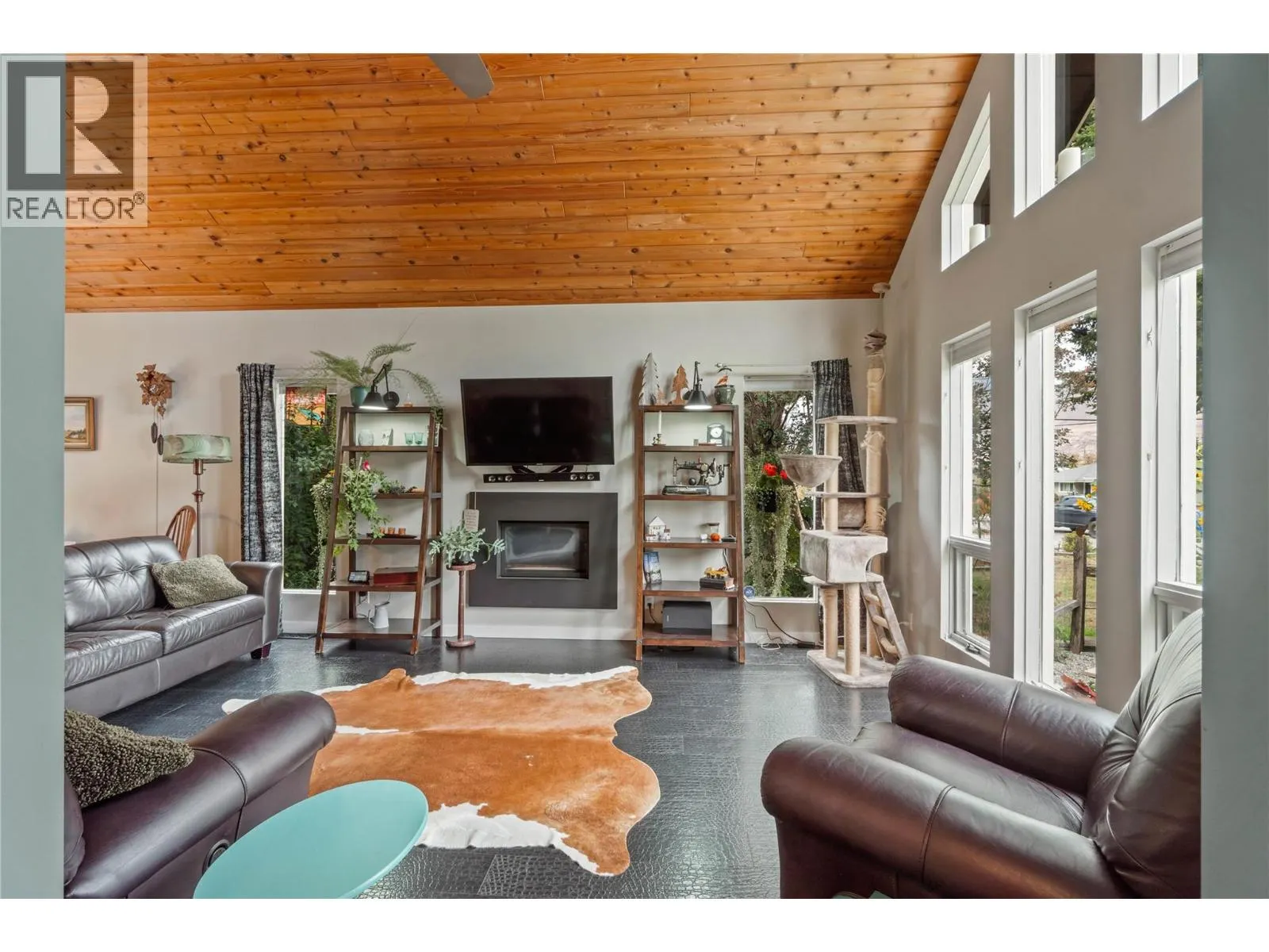 2653 SUNSET Drive