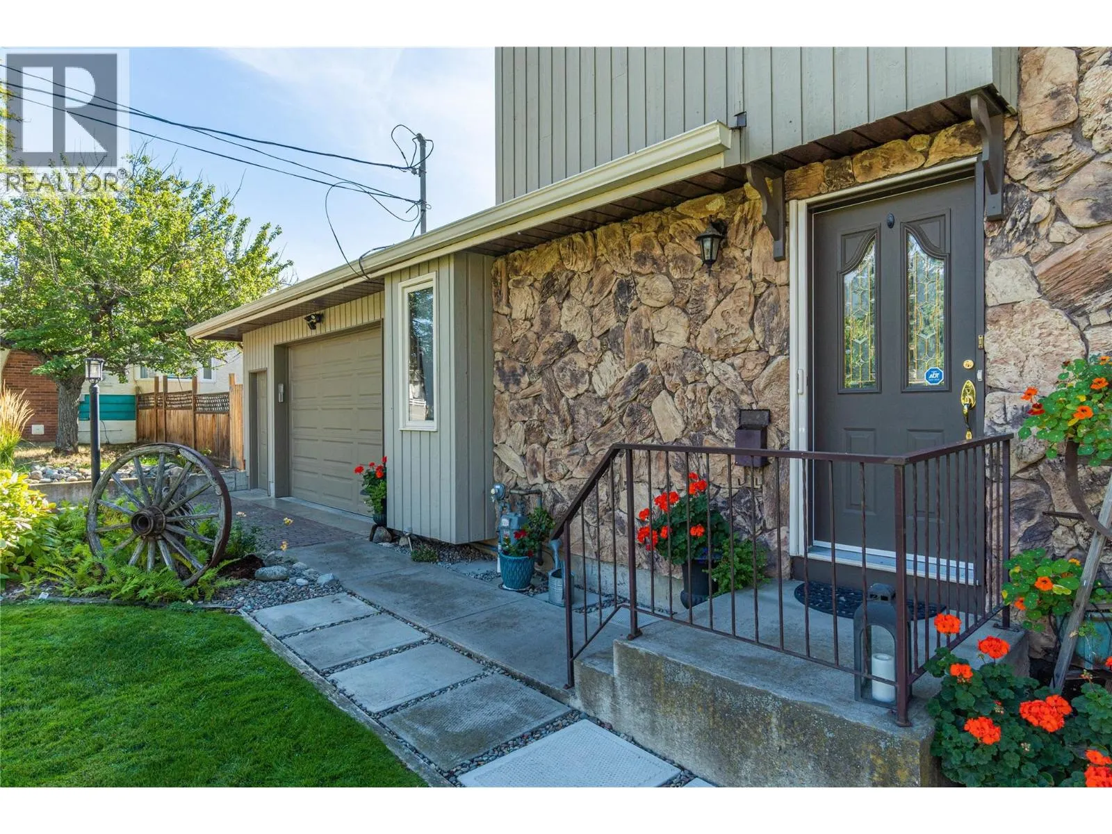 2653 SUNSET Drive