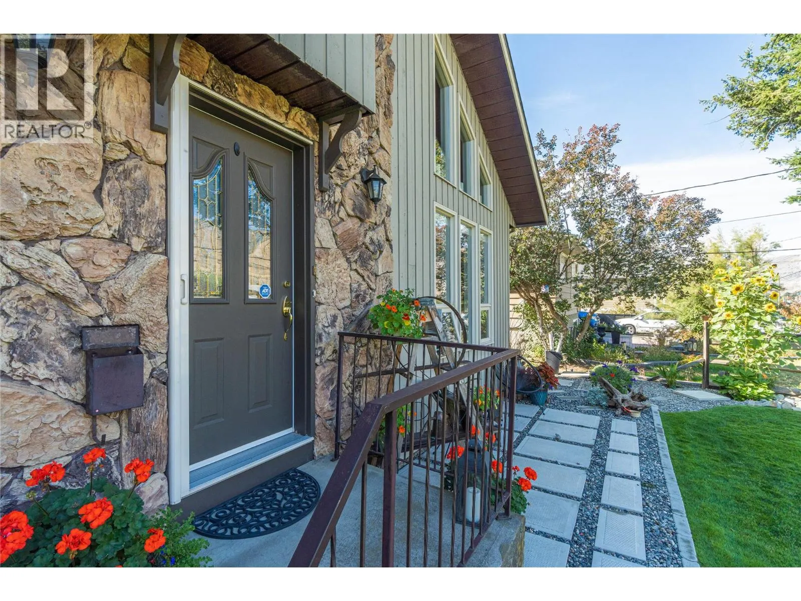 2653 SUNSET Drive