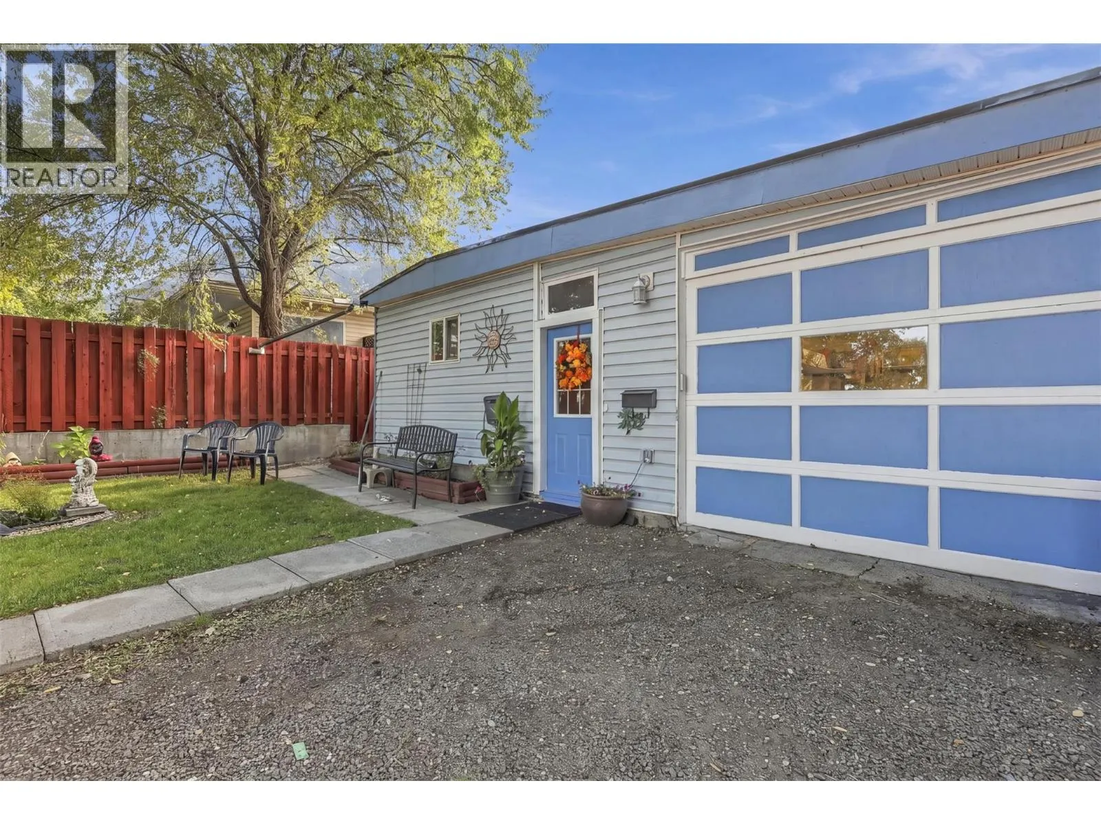 749 Klahanie Drive